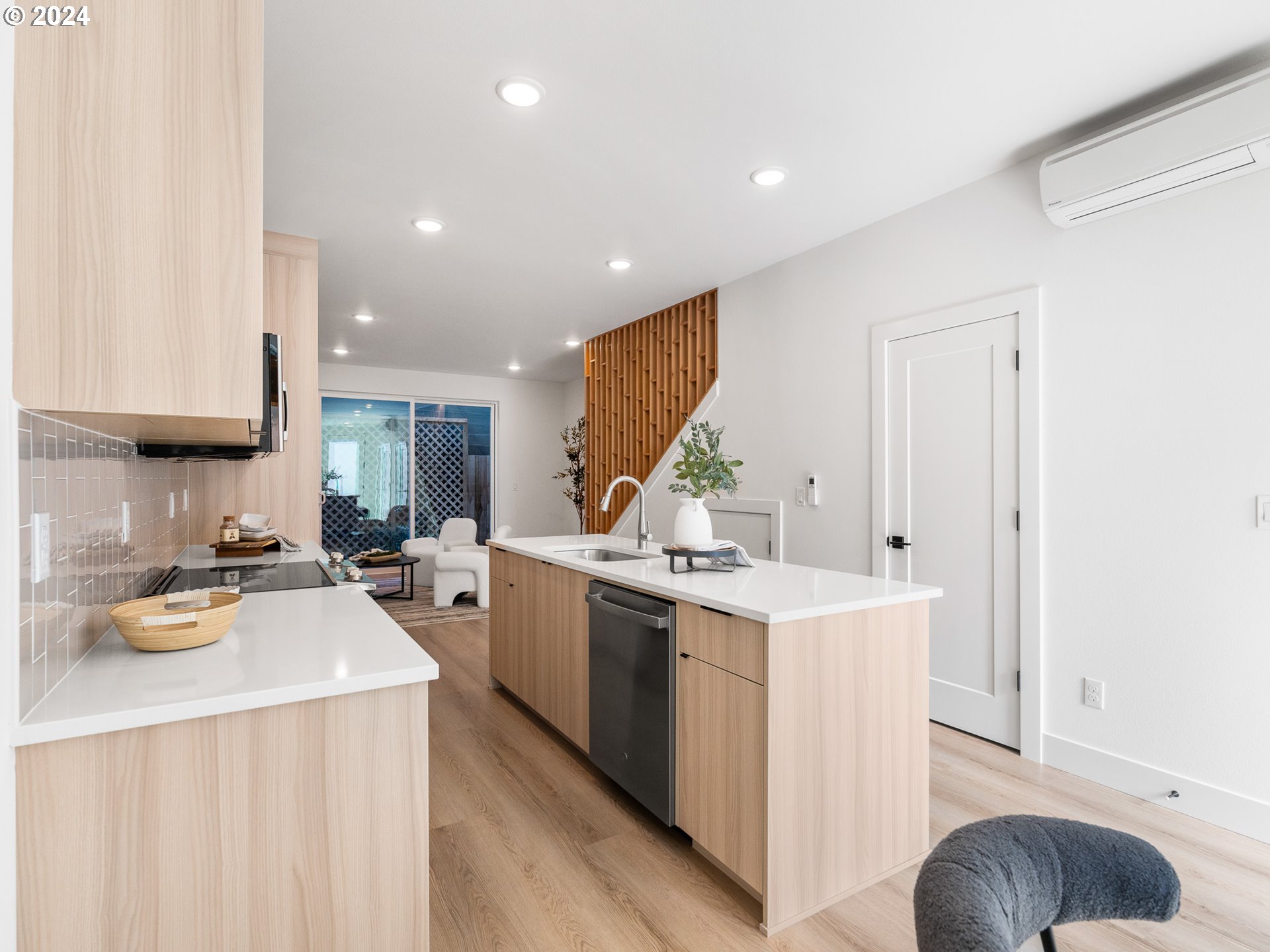 2834 SE Division ST 3