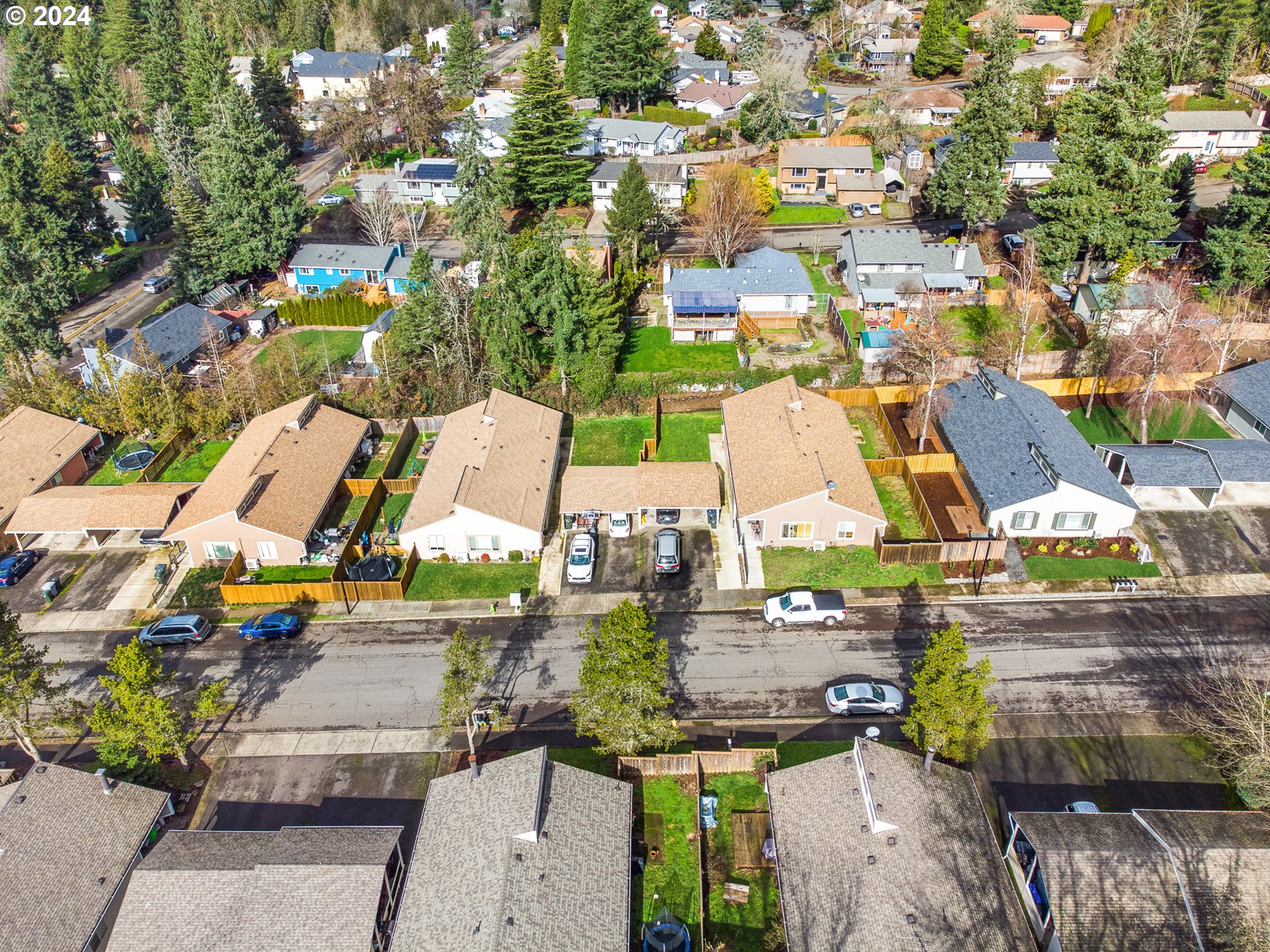 1426 VILLAGE PARK PL