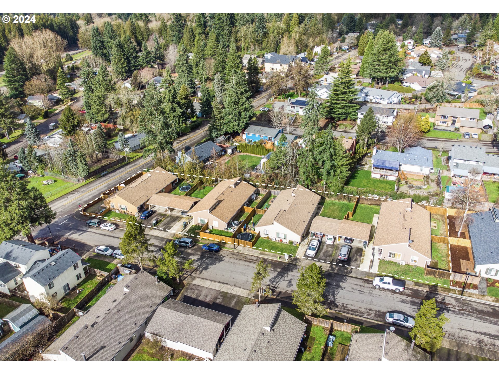 1426 VILLAGE PARK PL