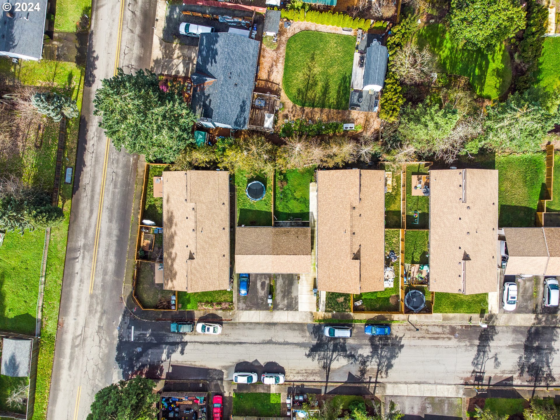 1426 VILLAGE PARK PL