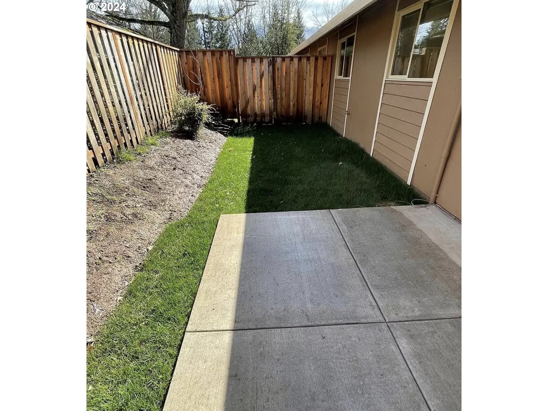 1426 VILLAGE PARK PL