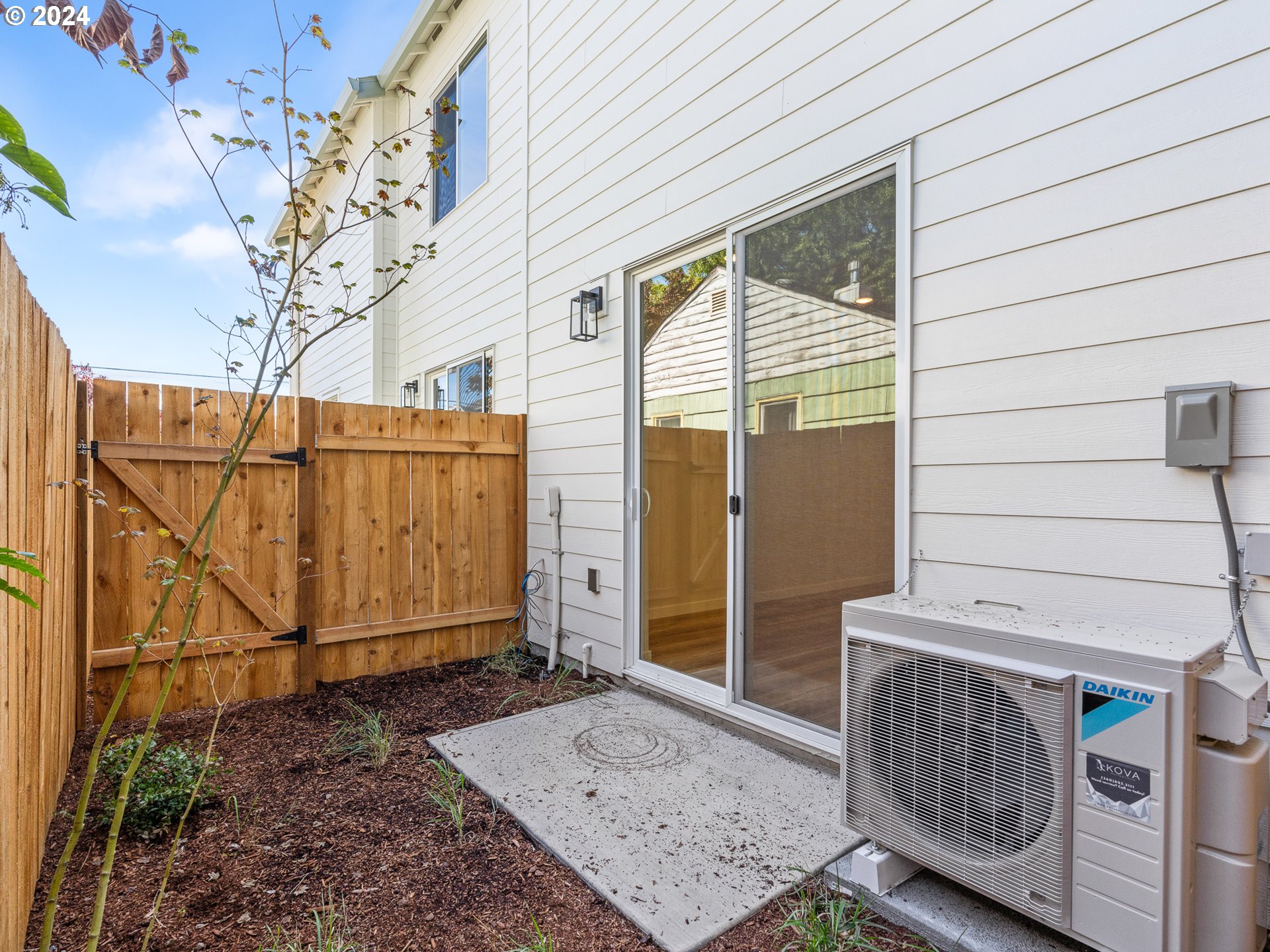 7471 N New York AVE 3, Portland Unit: 3