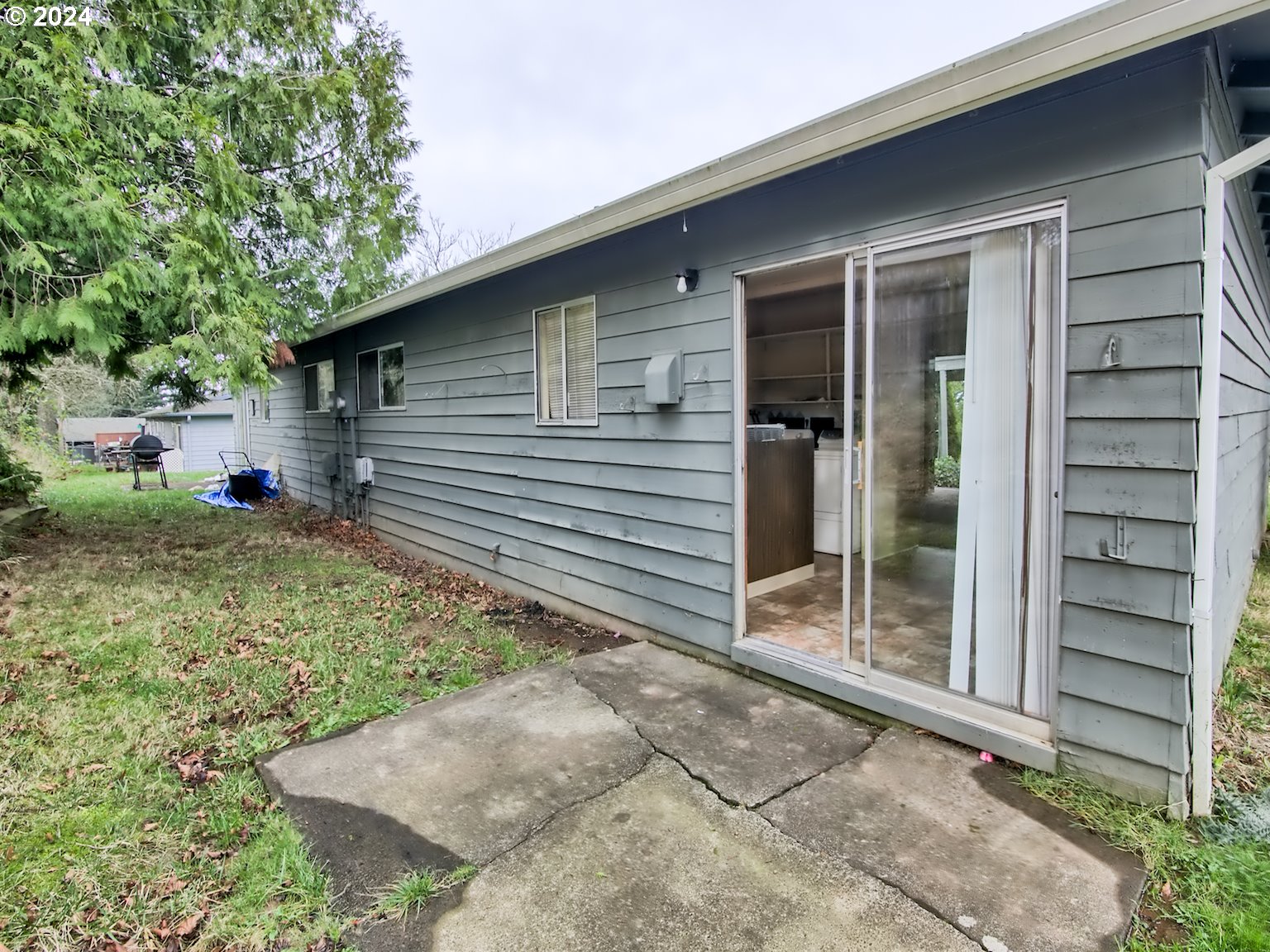 910 NW WONDERVIEW CT