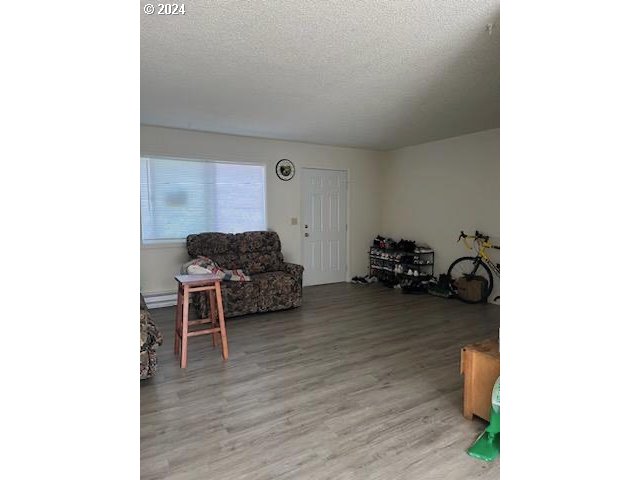 910 NW WONDERVIEW CT