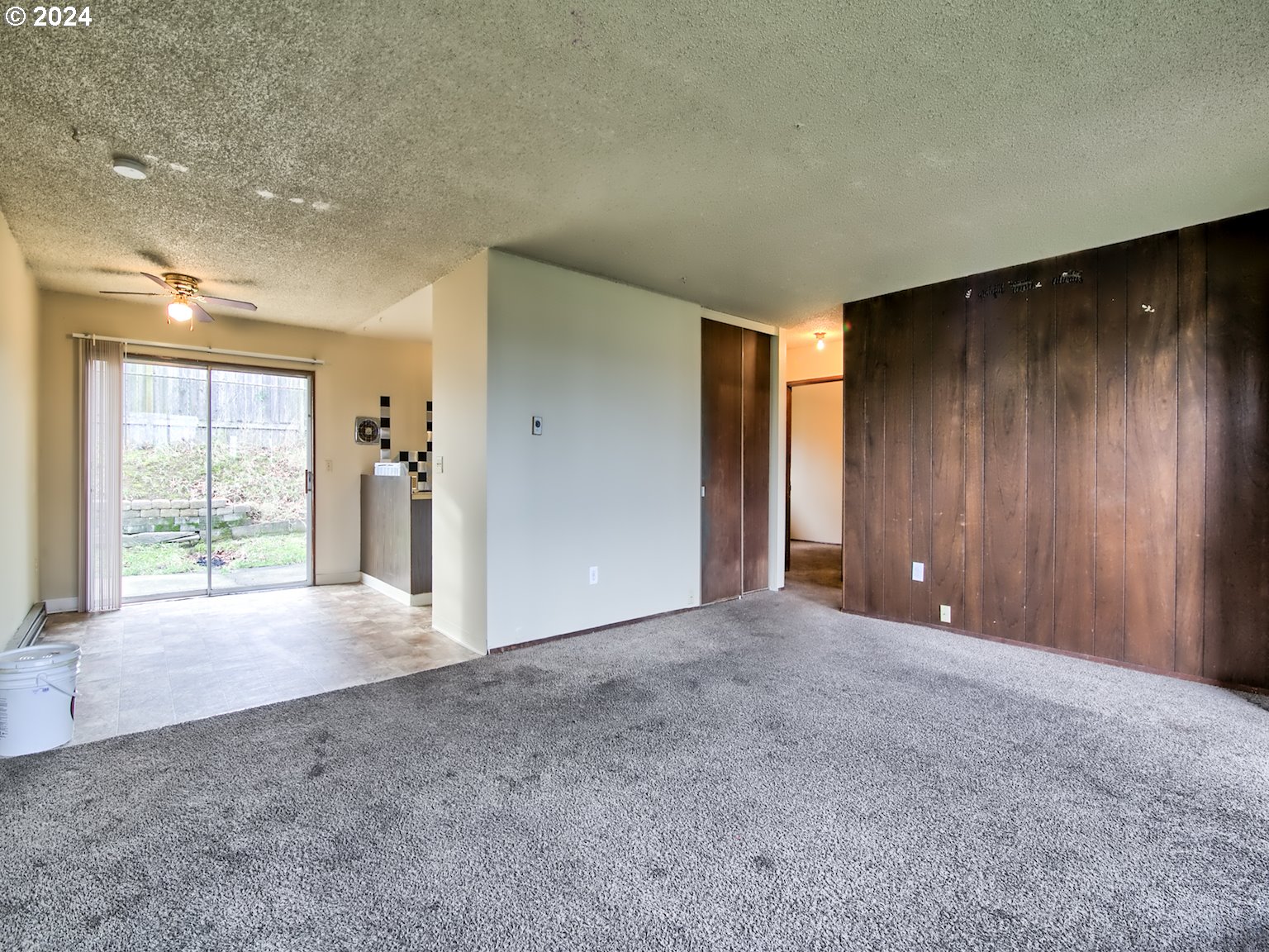 910 NW WONDERVIEW CT