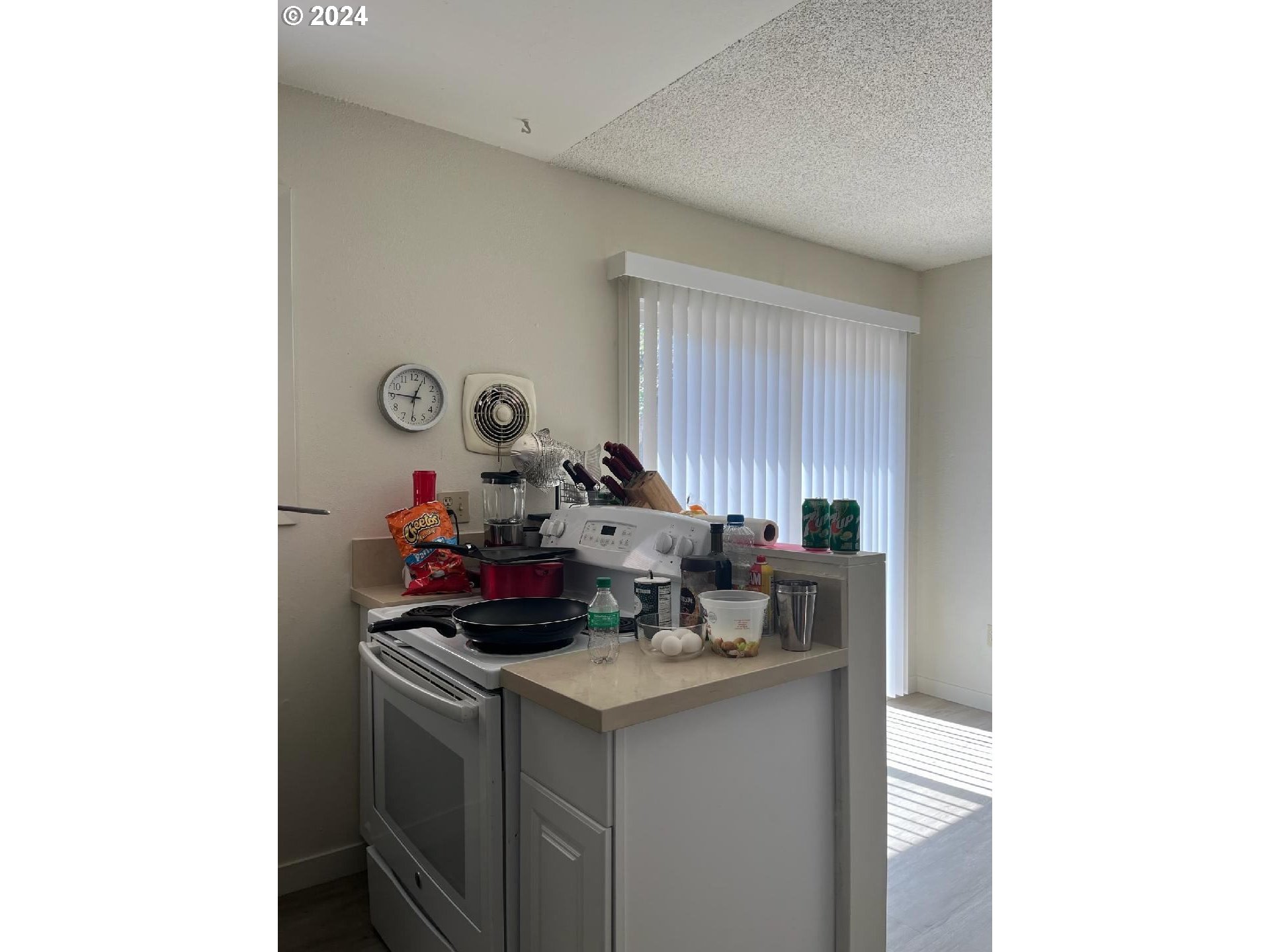 910 NW WONDERVIEW CT