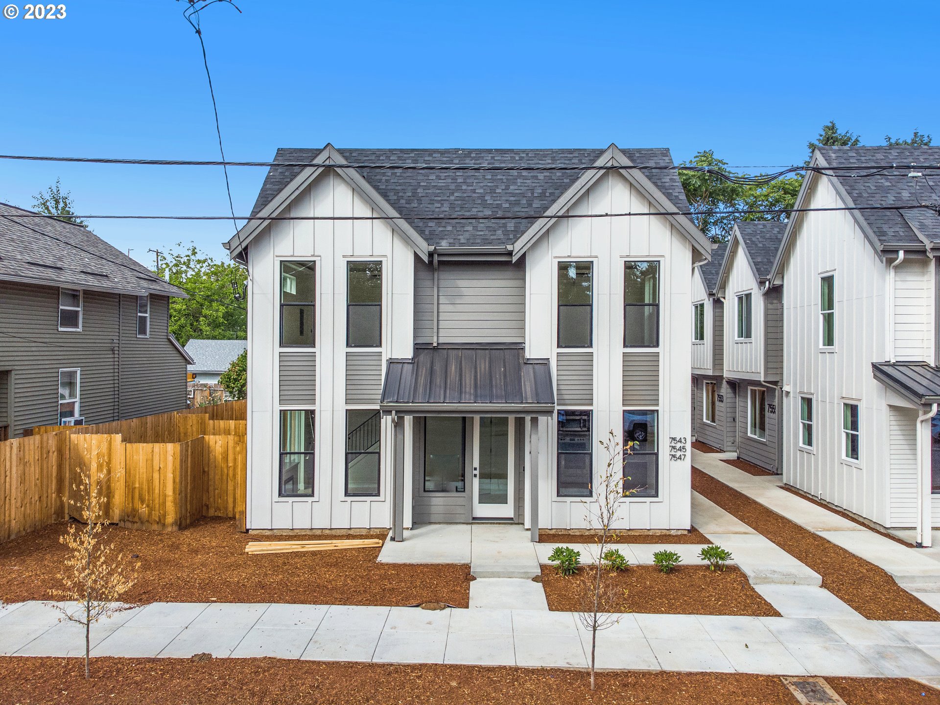 7543 N Gilbert AVE 7