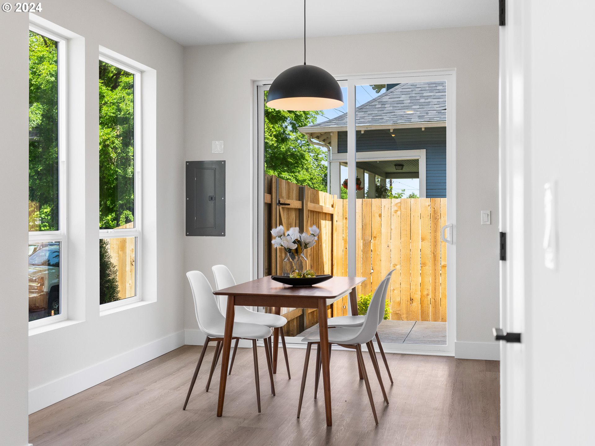 9066 N Buchanan AVE 4