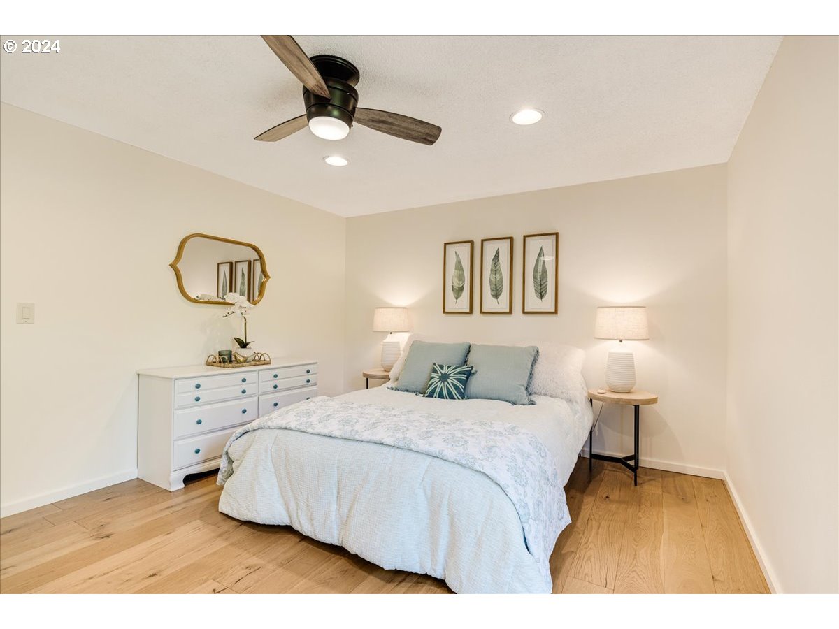 8340 SW LA MANCHA CT