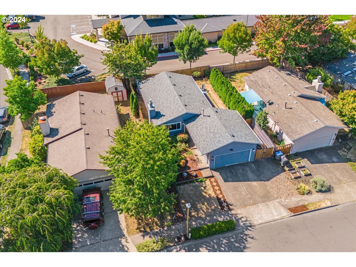 8340 SW LA MANCHA CT