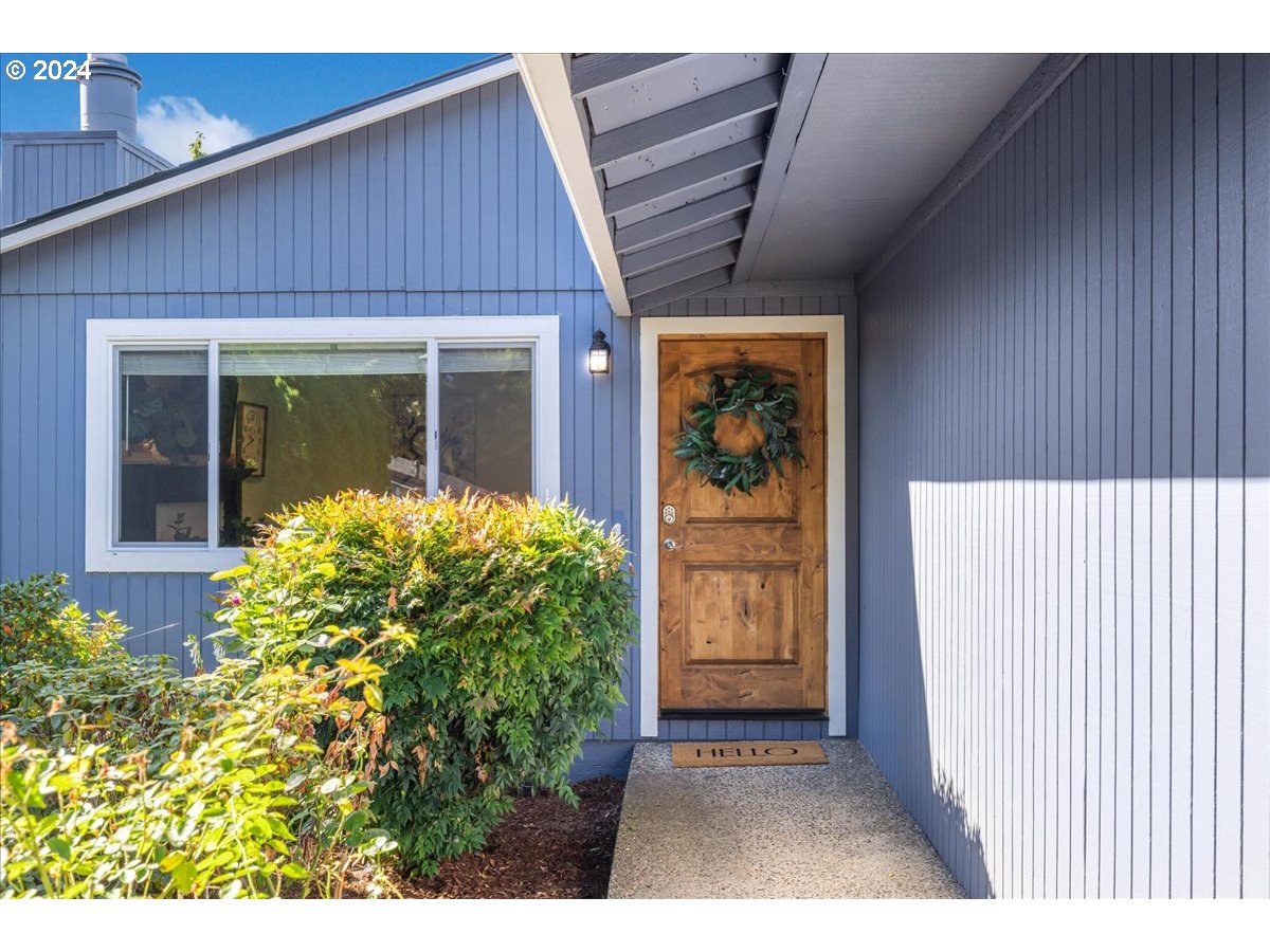 8340 SW LA MANCHA CT