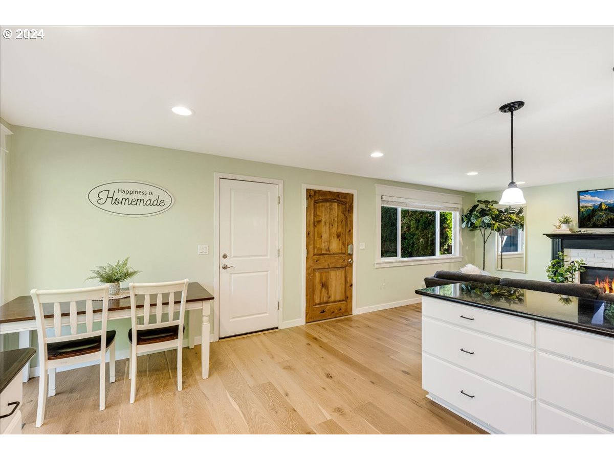 8340 SW LA MANCHA CT
