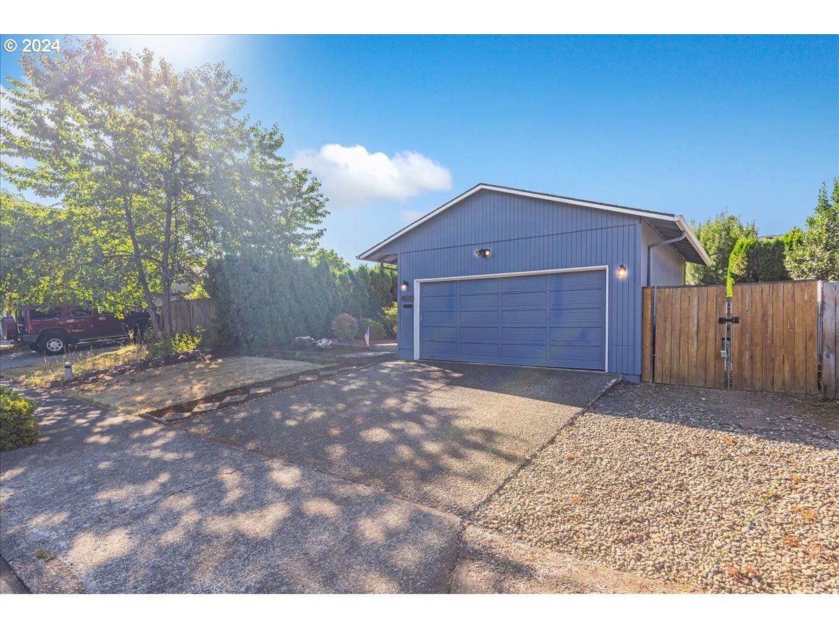 8340 SW LA MANCHA CT