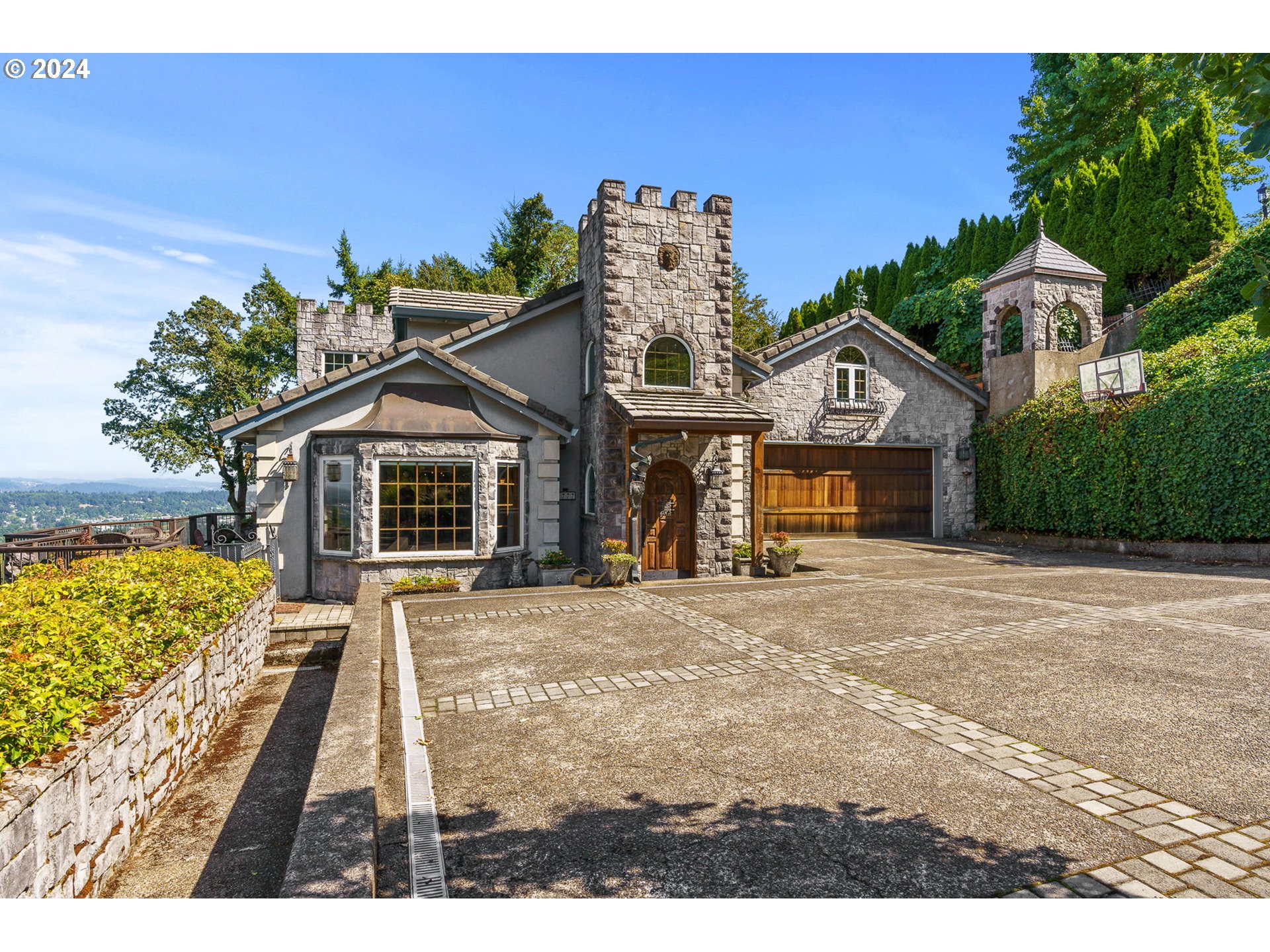 1777 SKYLAND DR, Lake Oswego