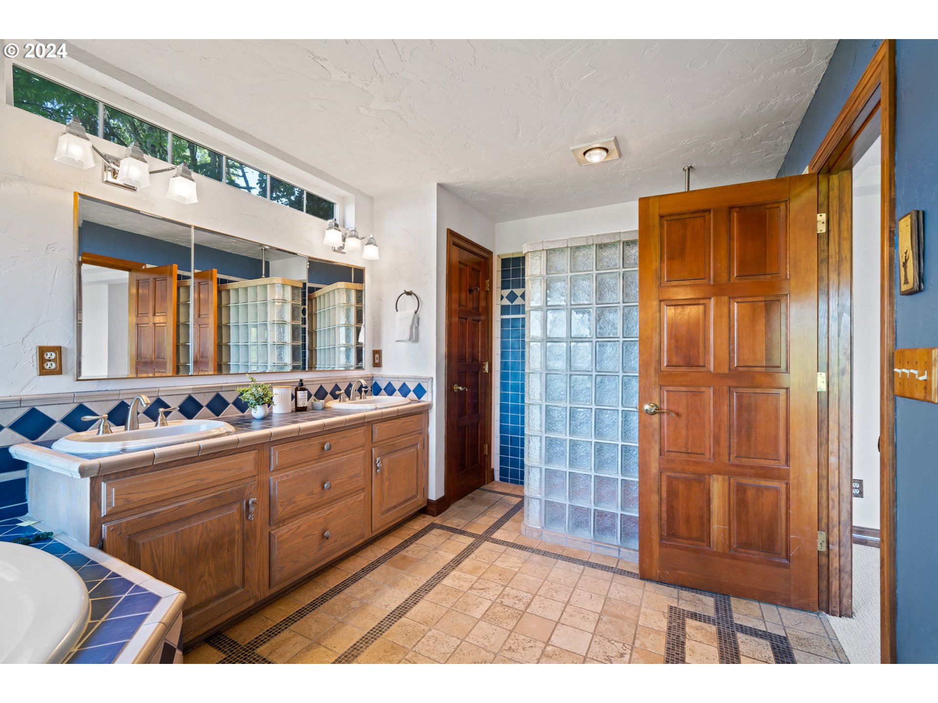 1777 SKYLAND DR, Lake Oswego