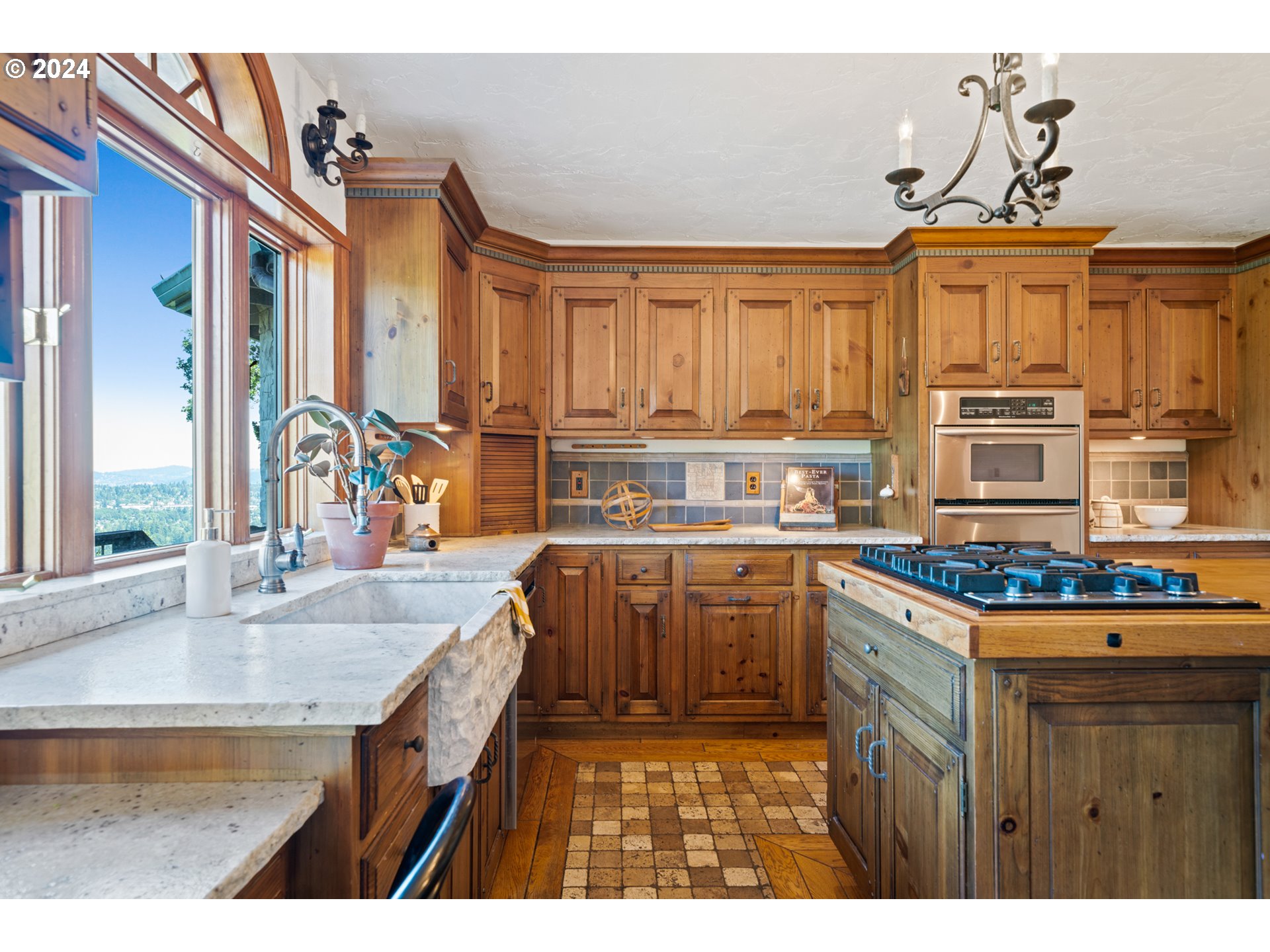 1777 SKYLAND DR, Lake Oswego