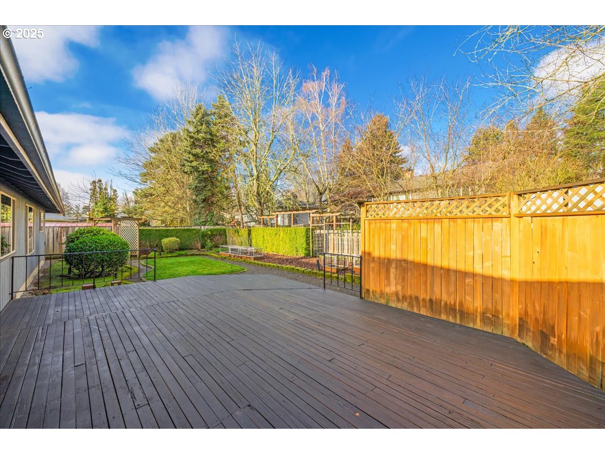 18755 NW NELSCOTT ST