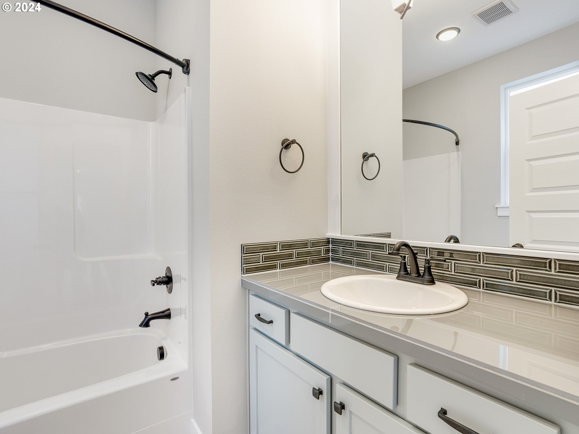 9540 N Allegheny AVE