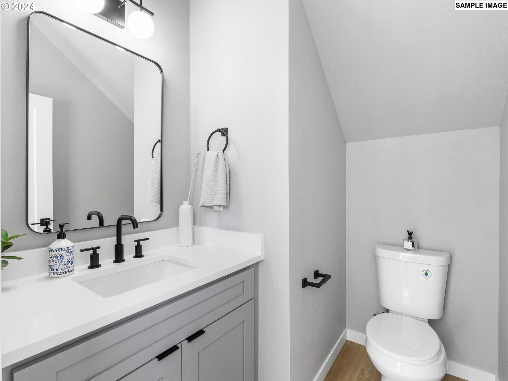 4845 NE Cully BLVD 3