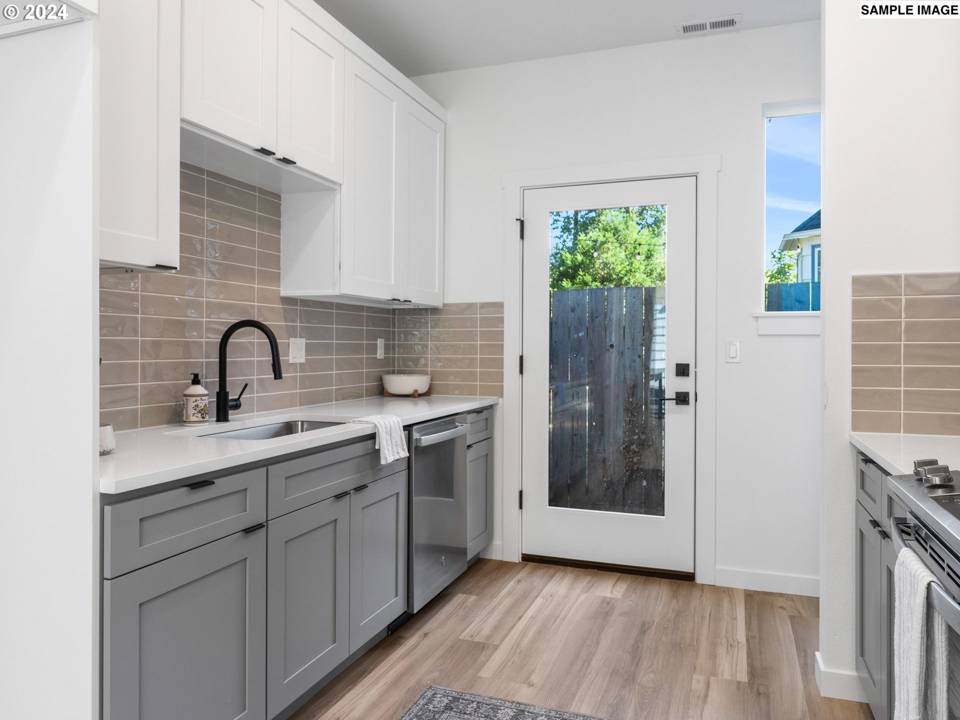 4845 NE Cully BLVD 3