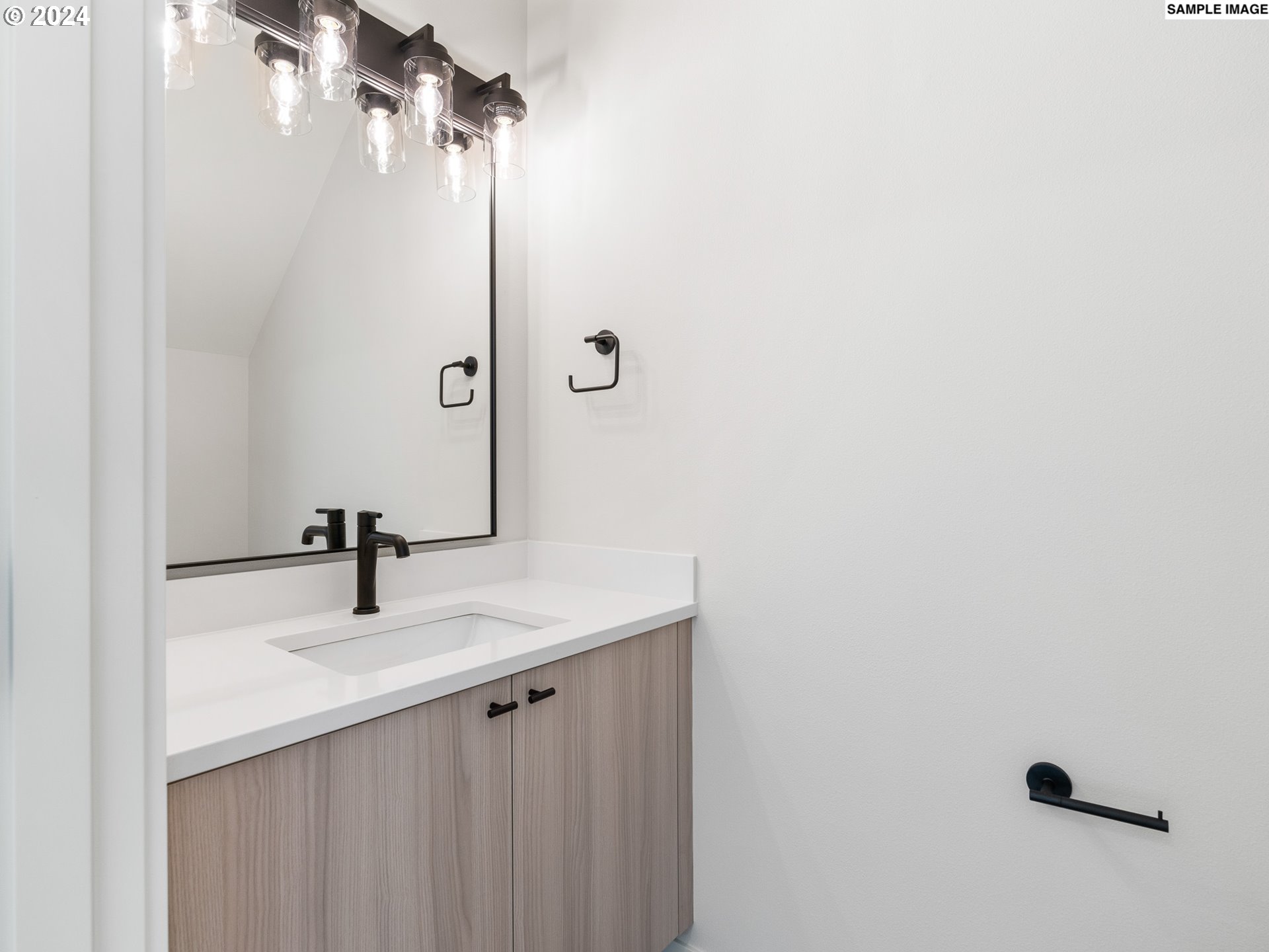 9064 N Buchanan AVE 3