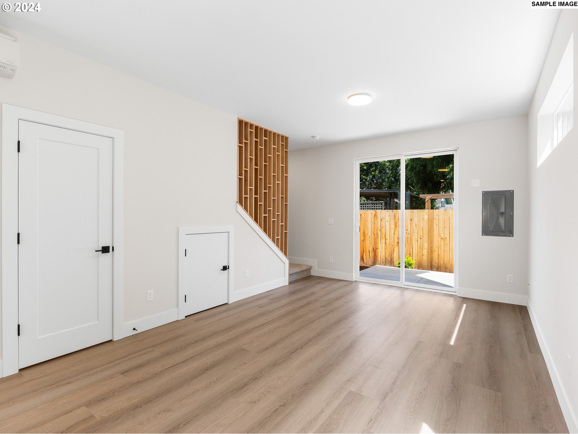 9064 N Buchanan AVE 3