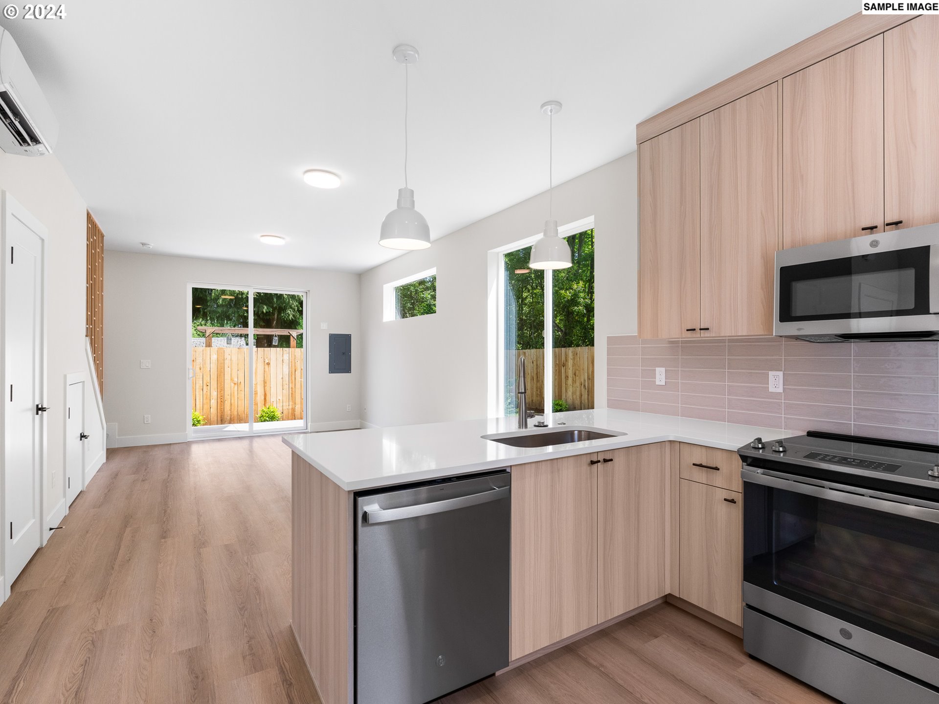 9064 N Buchanan AVE 3