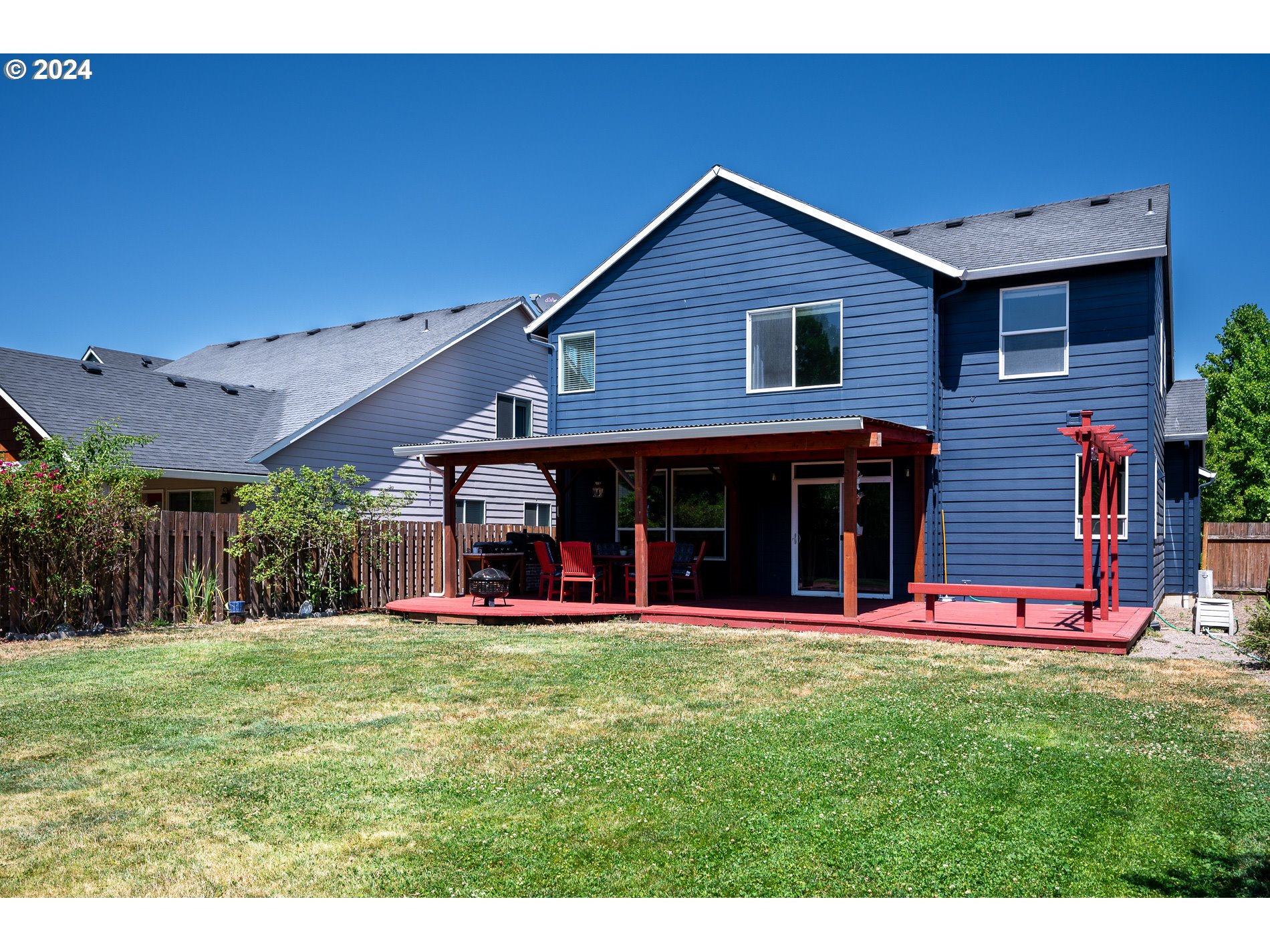 402 W MYRTLEWOOD ST