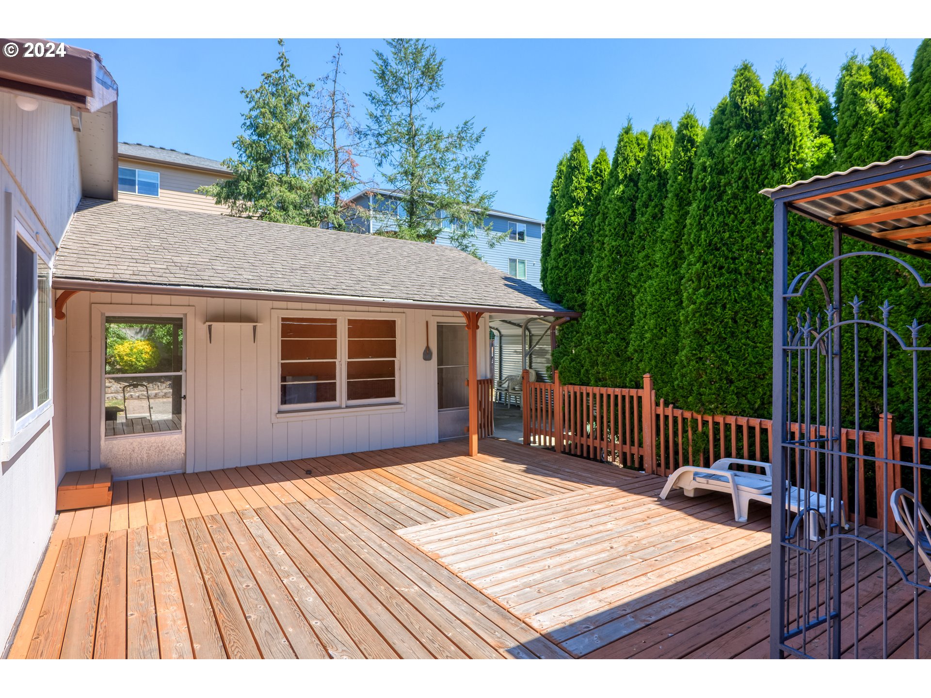 11600 SE VALLEY VIEW TER