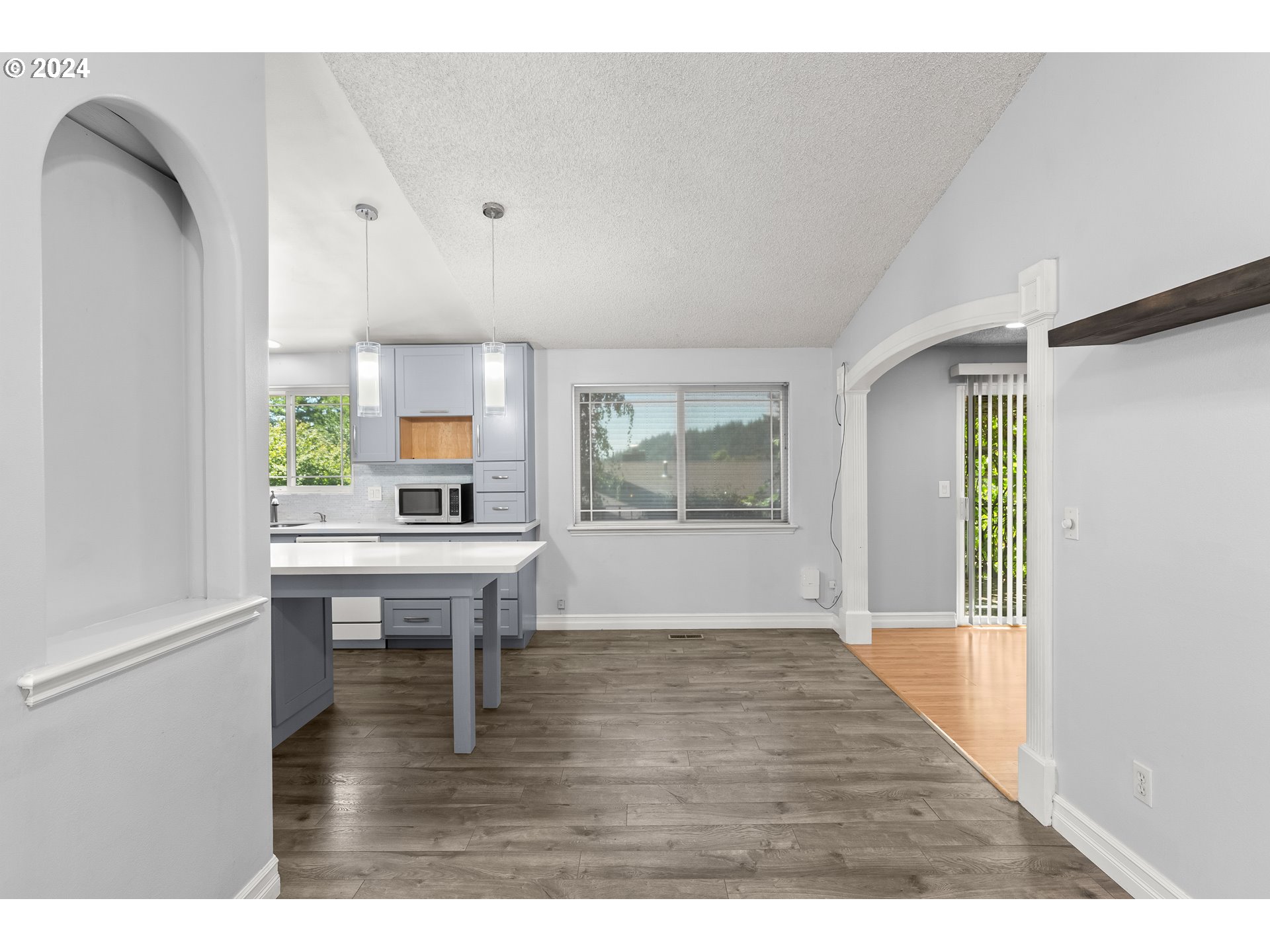 11600 SE VALLEY VIEW TER