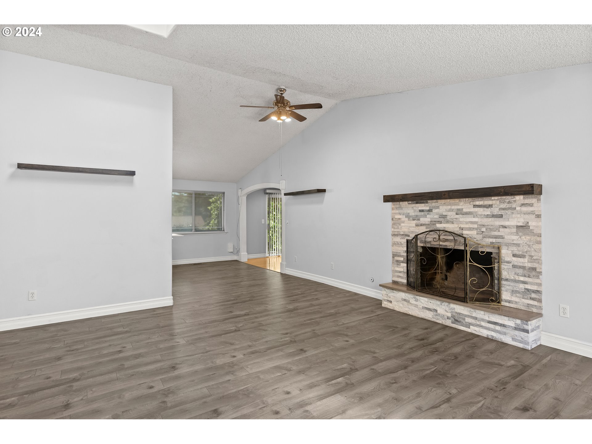 11600 SE VALLEY VIEW TER