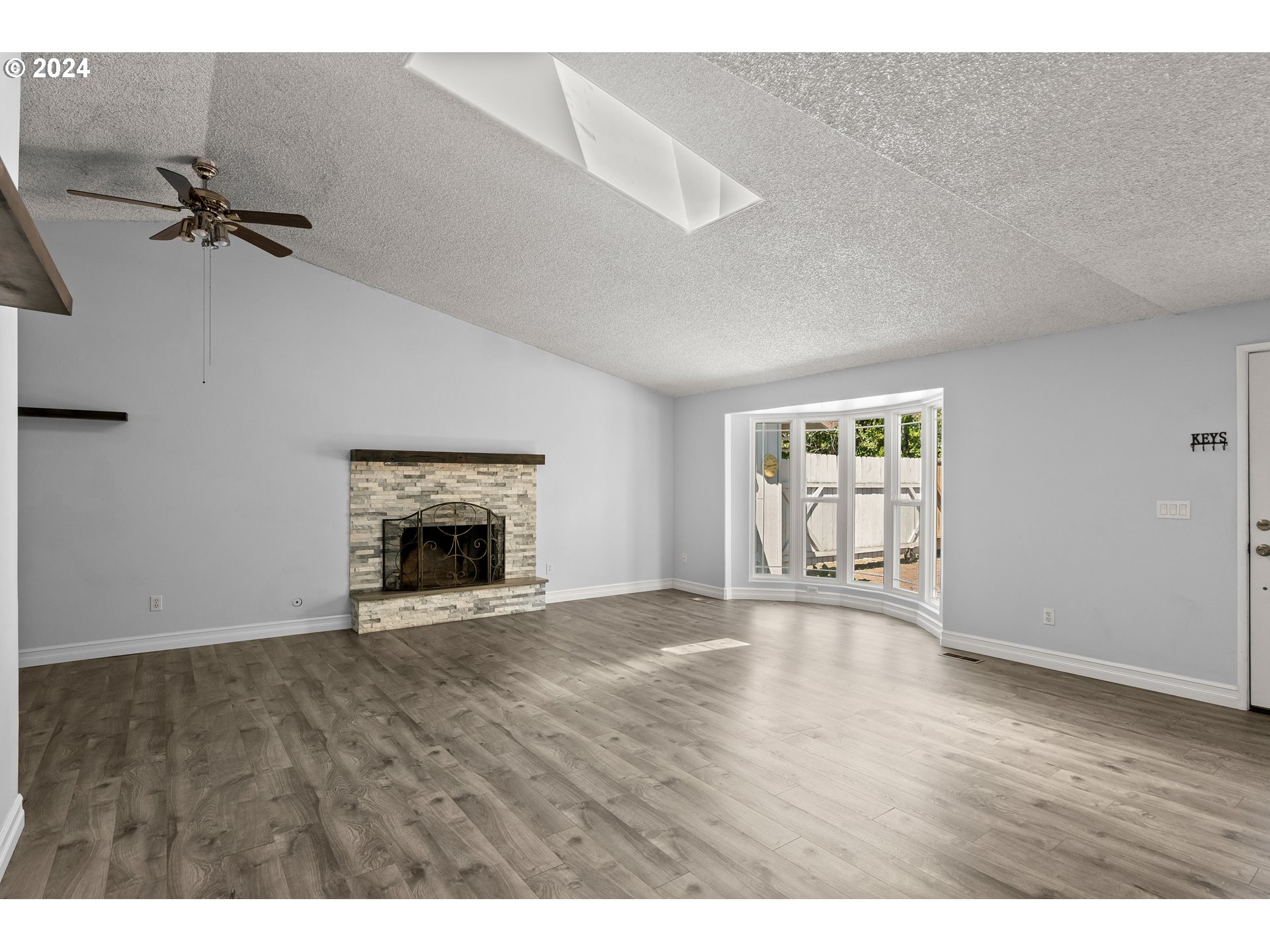 11600 SE VALLEY VIEW TER