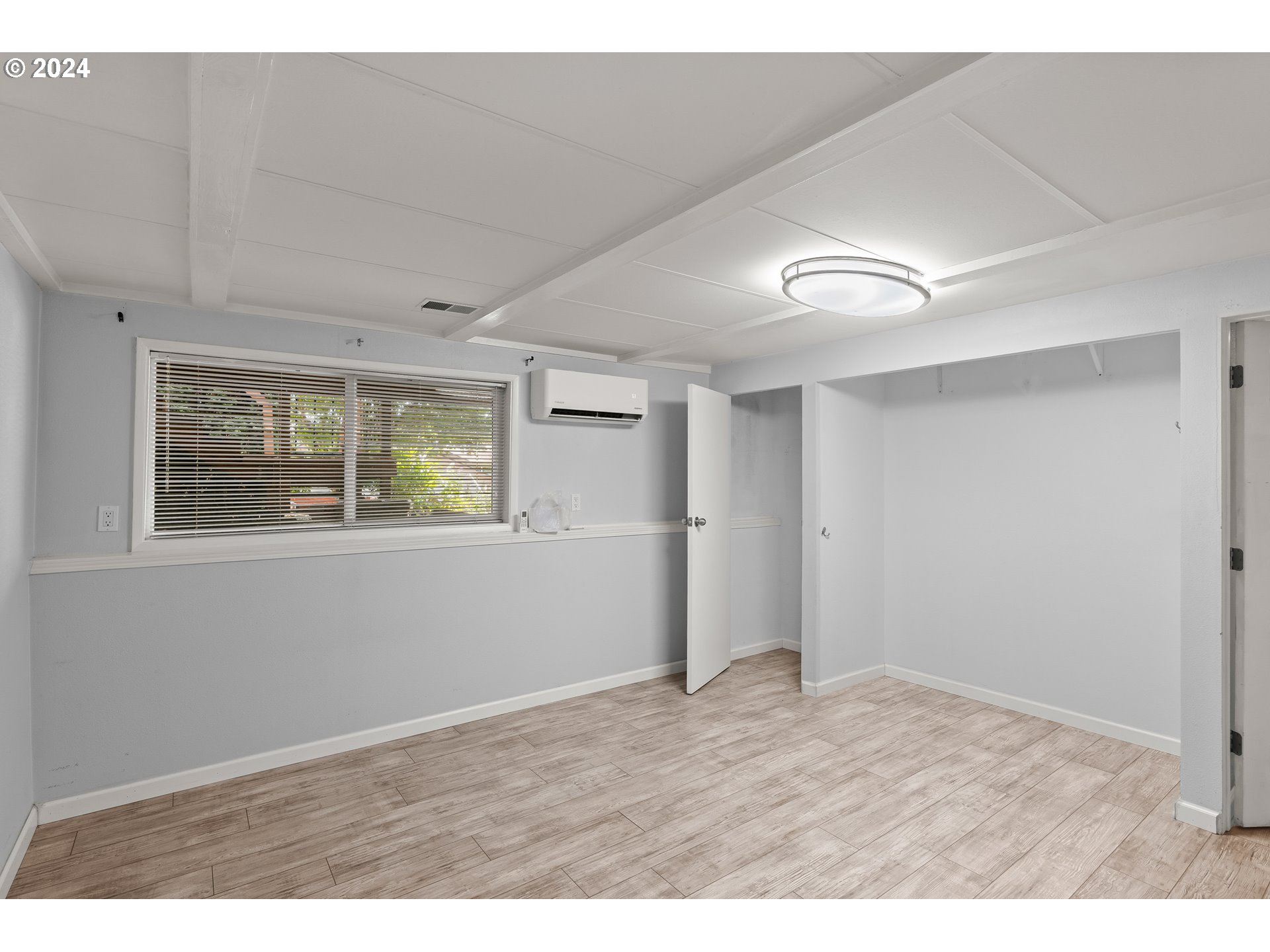 11600 SE VALLEY VIEW TER