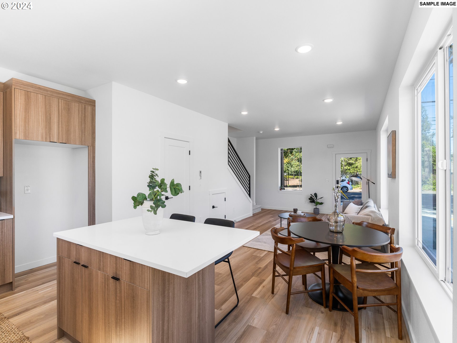 7640 SE Division ST 3