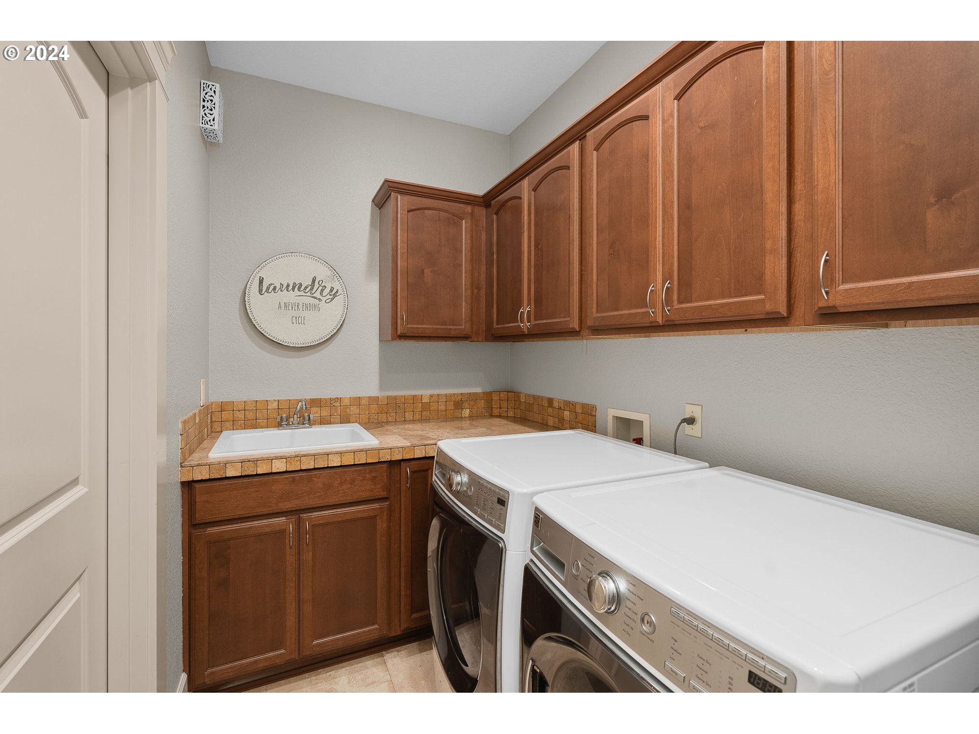 2114 MOUSEBIRD AVE NW