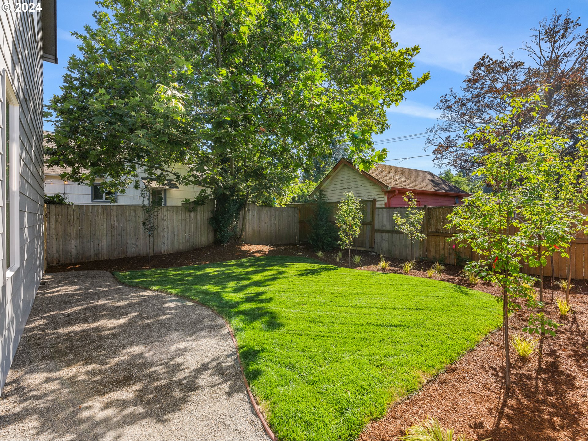 4849 NE Cully BLVD 5