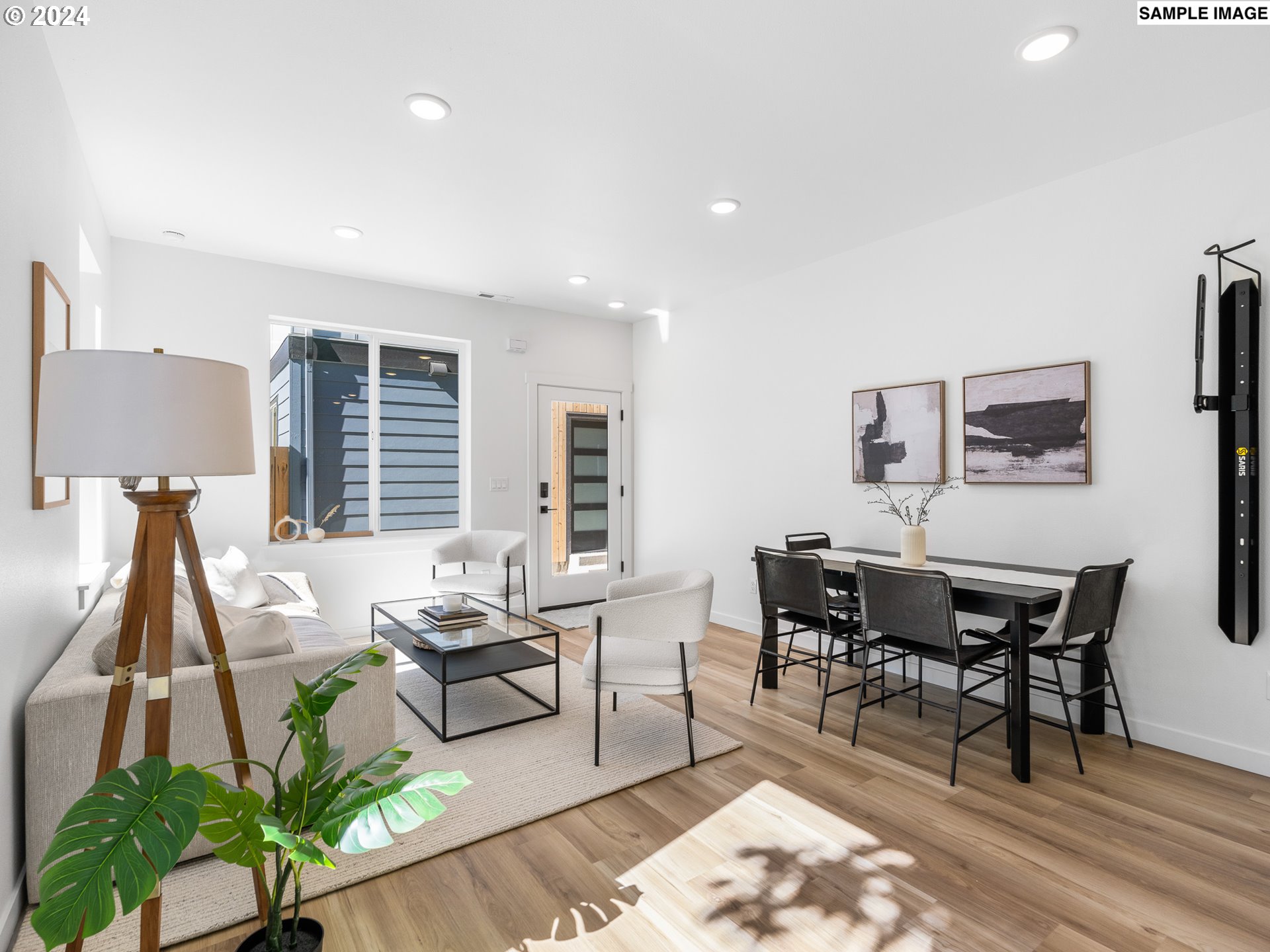 4849 NE Cully BLVD 5