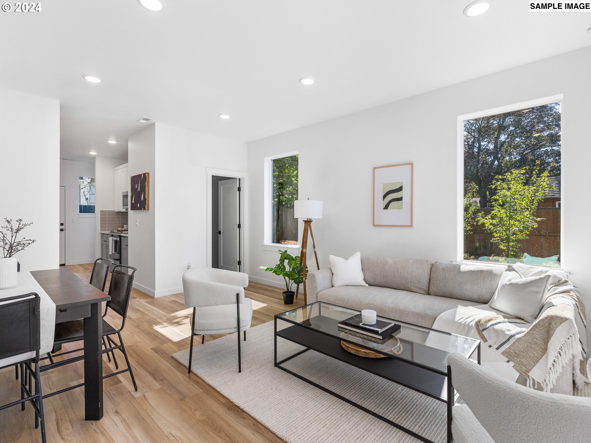 4849 NE Cully BLVD 5