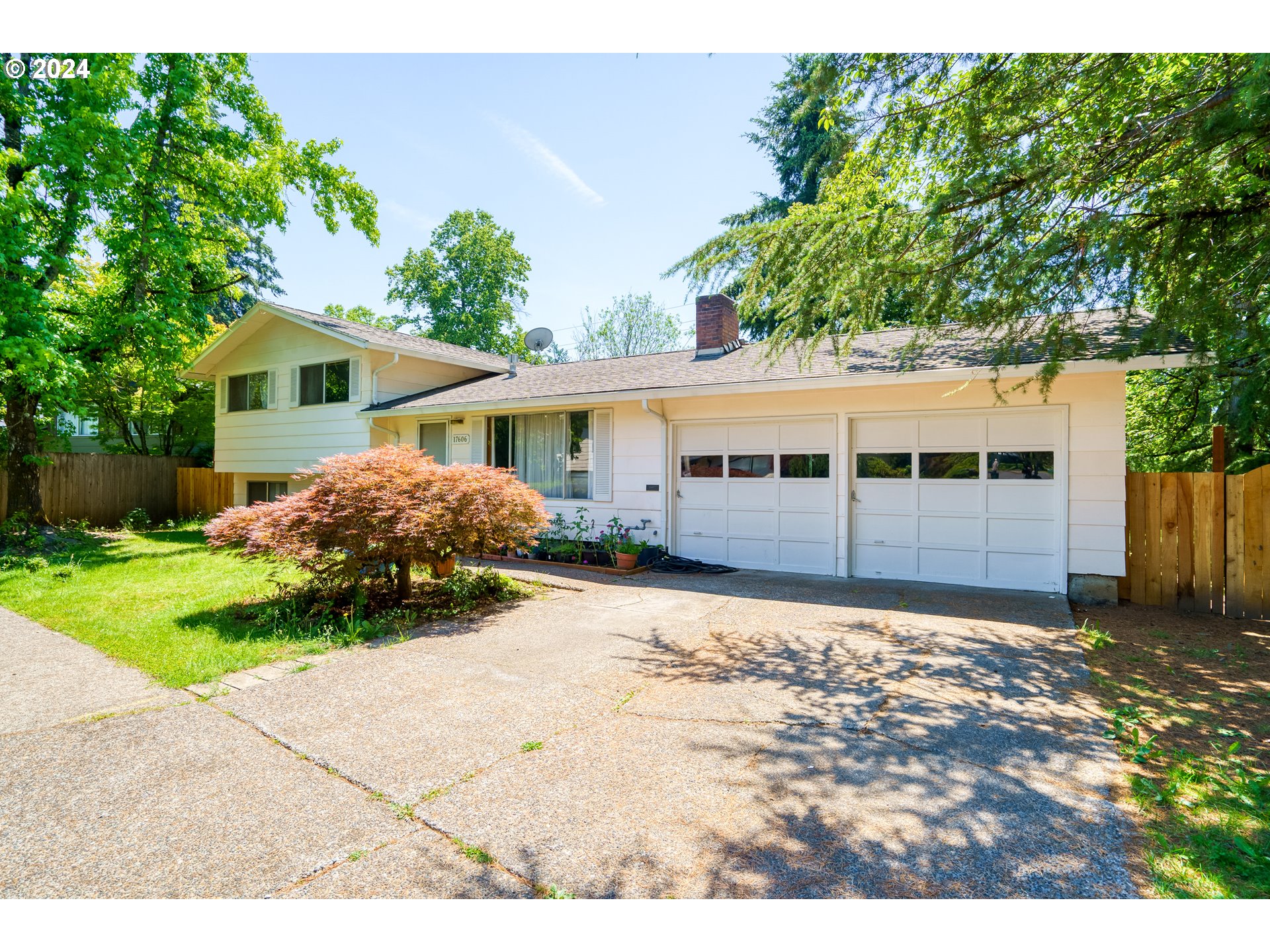 17606 NE COUCH ST