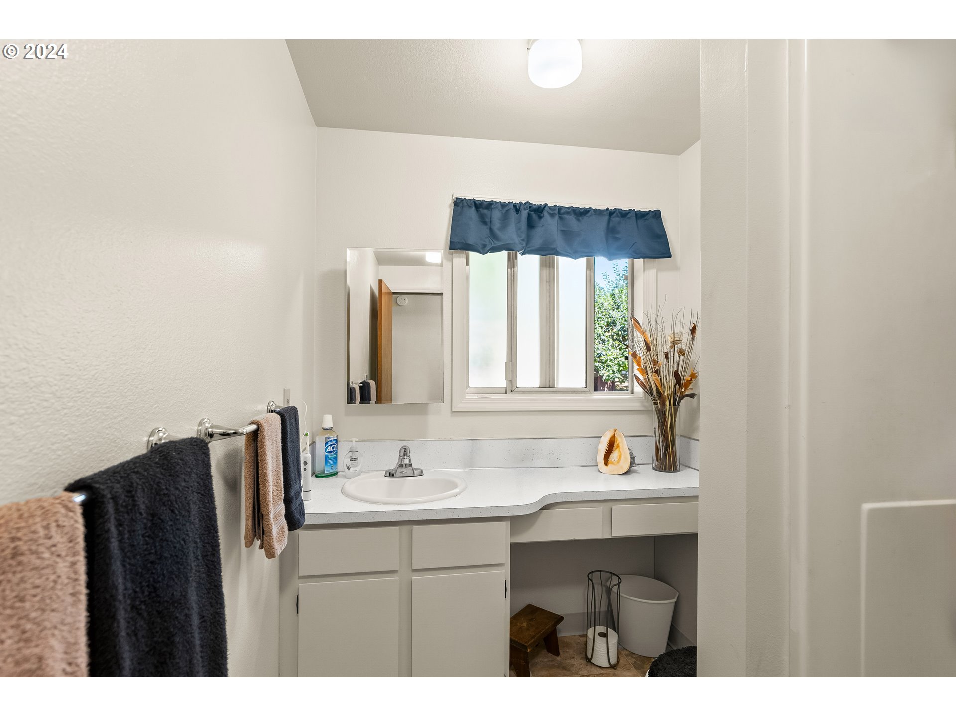 780 OLD PORTLAND RD, St. Helens