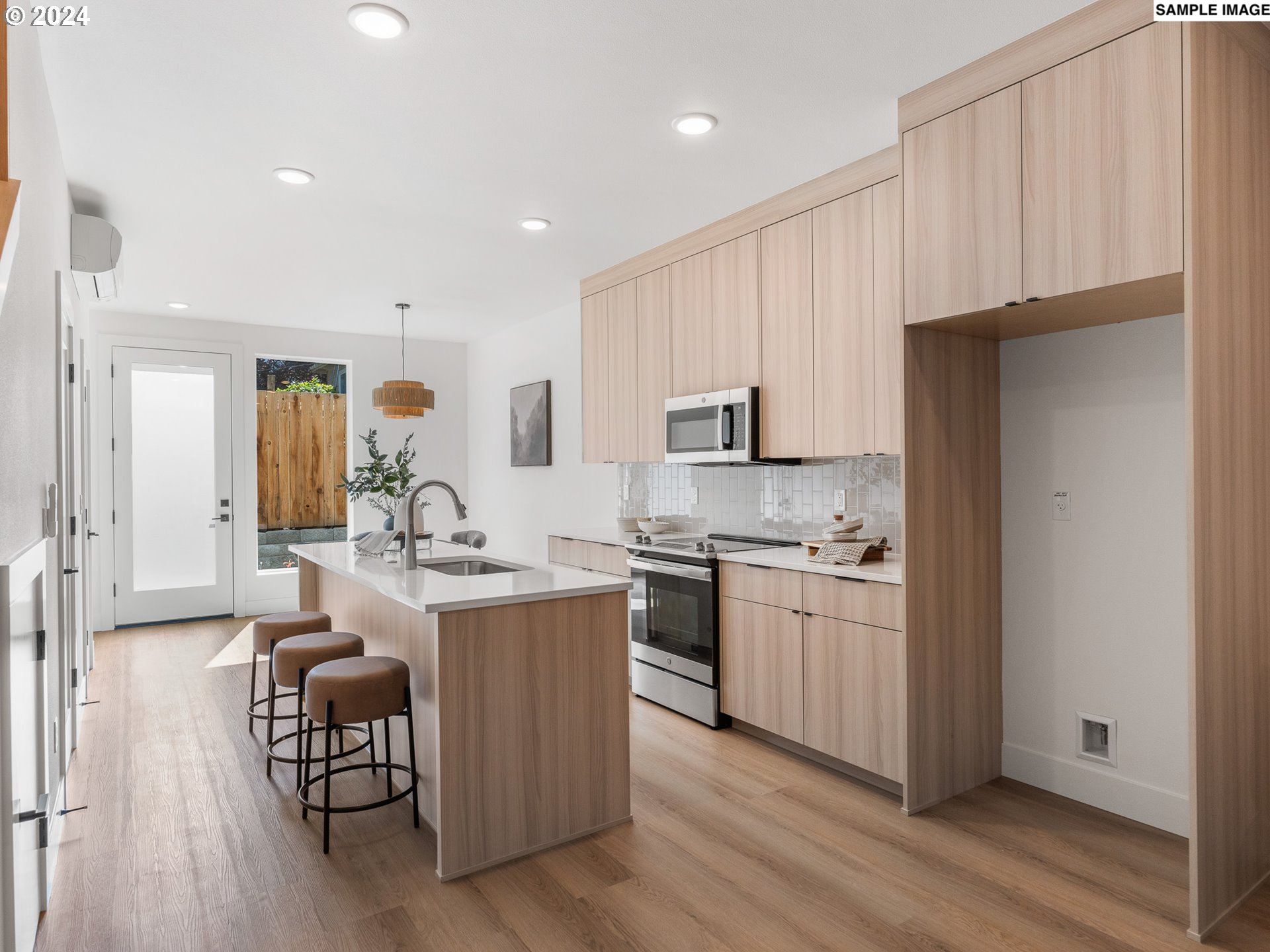 2840 SE Division ST 6