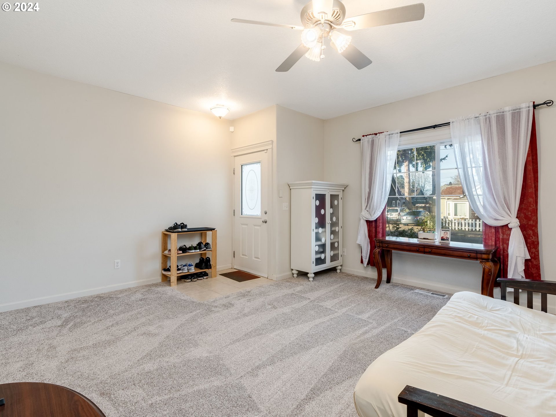 254 NW Connell AVE