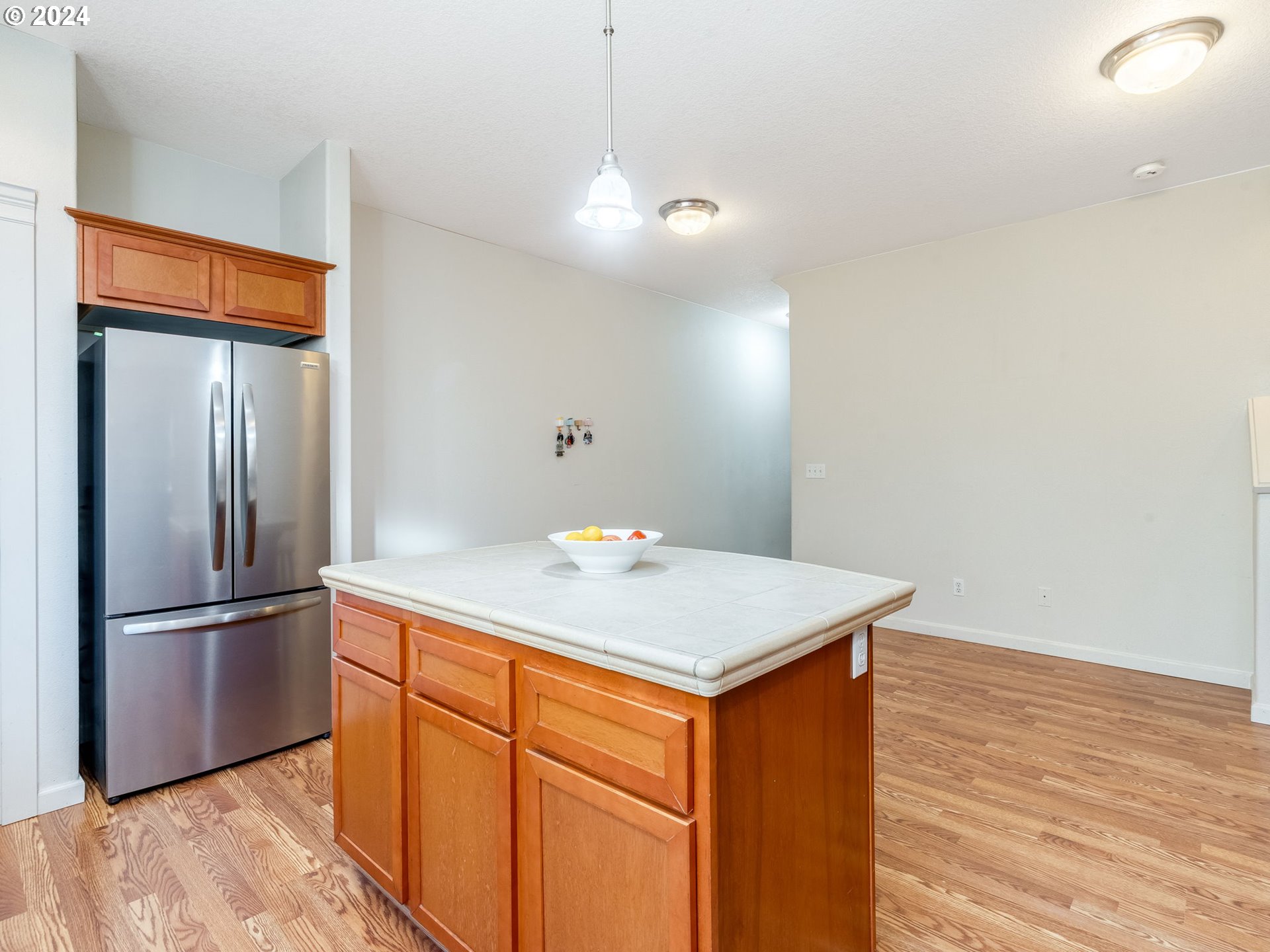 254 NW Connell AVE