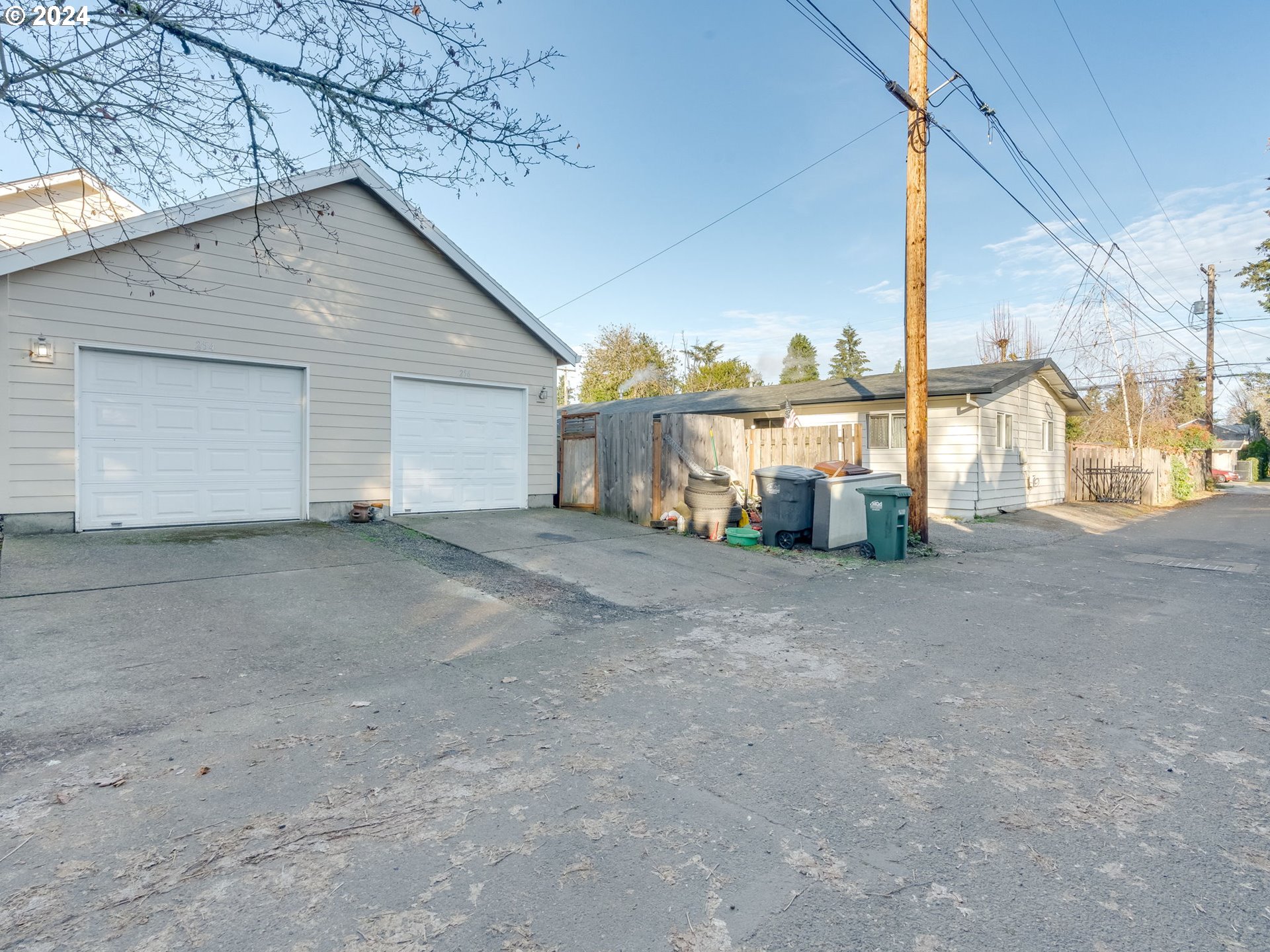 254 NW Connell AVE