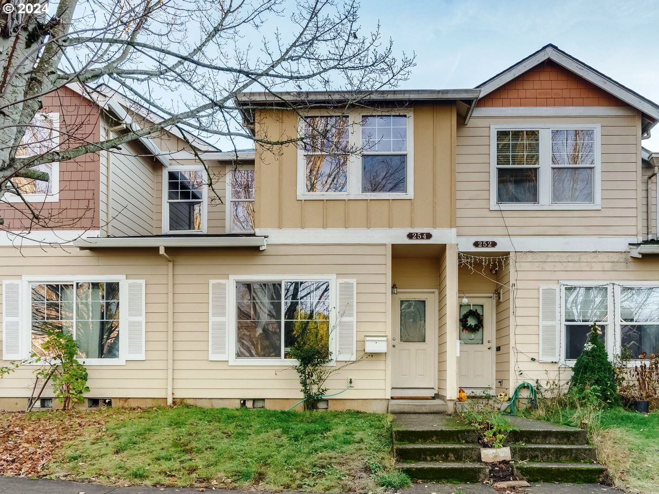 254 NW Connell AVE