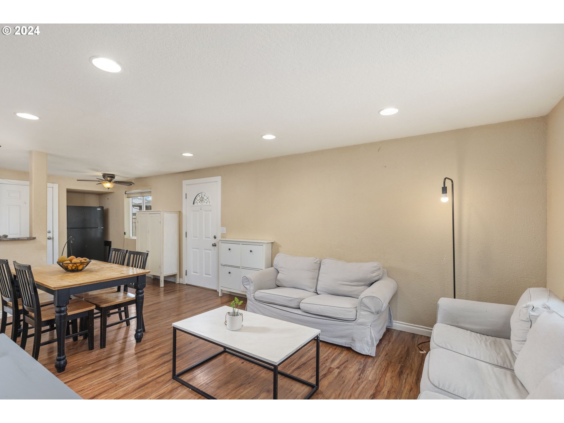 613 E ANDREW Units A,B ST