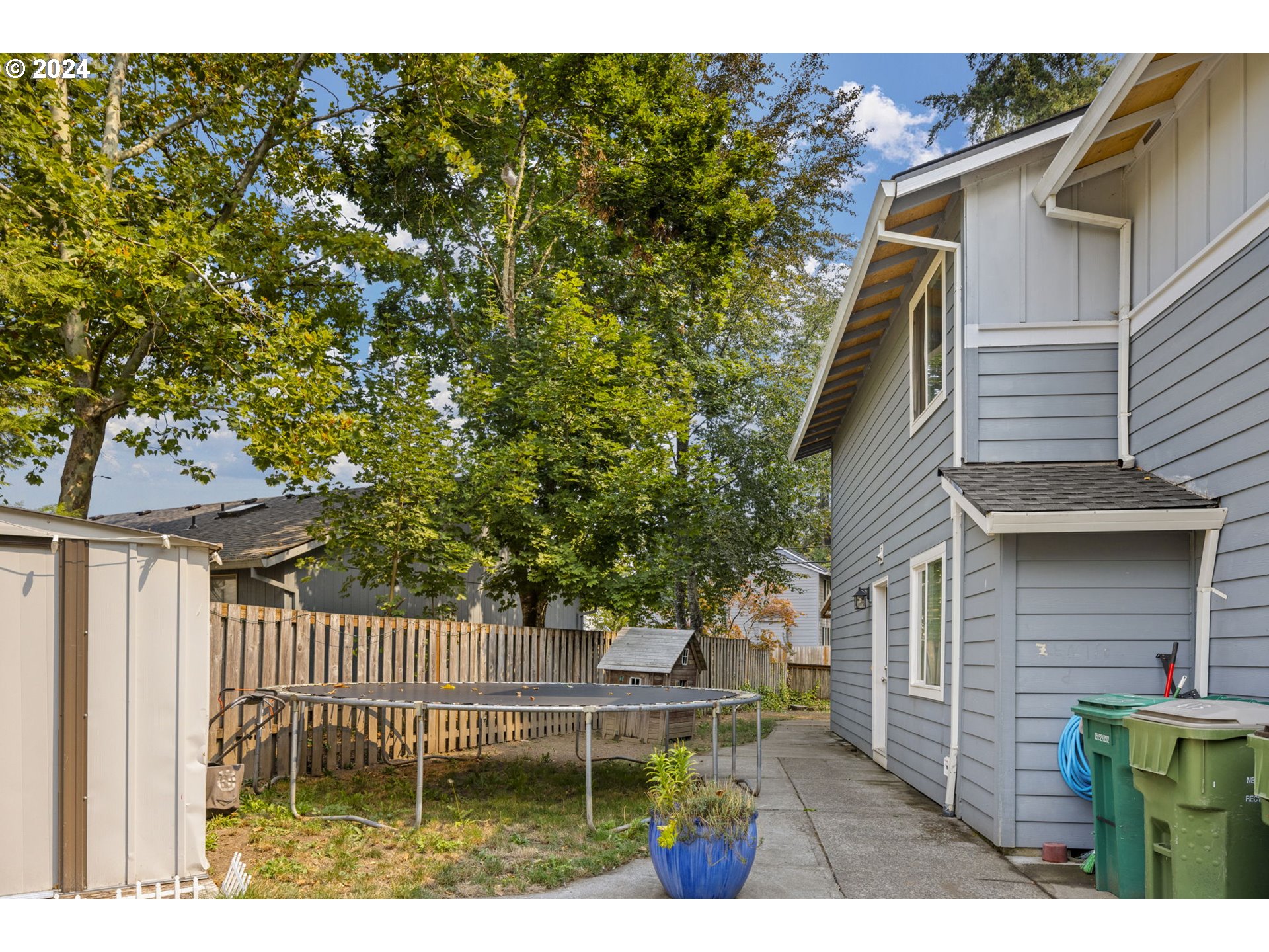 613 E ANDREW Units A,B ST