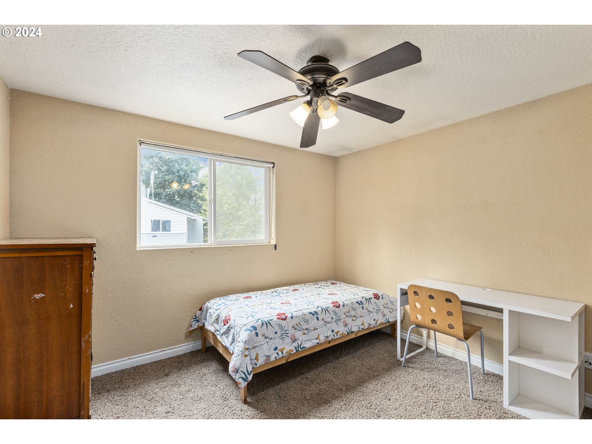 613 E ANDREW Units A,B ST