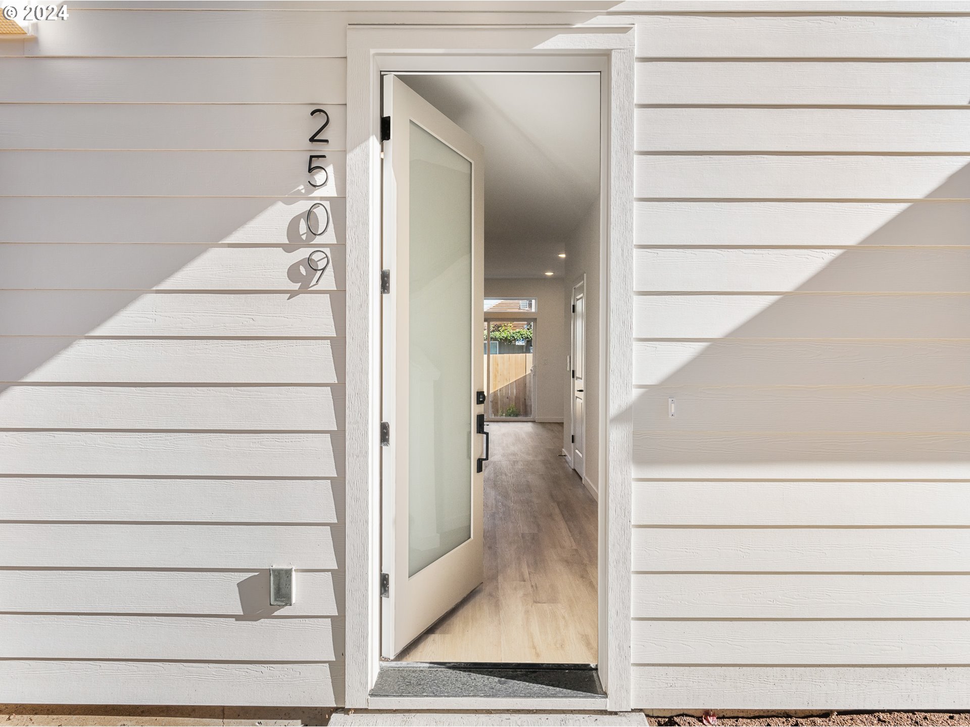 2509 NE Killingsworth ST 6