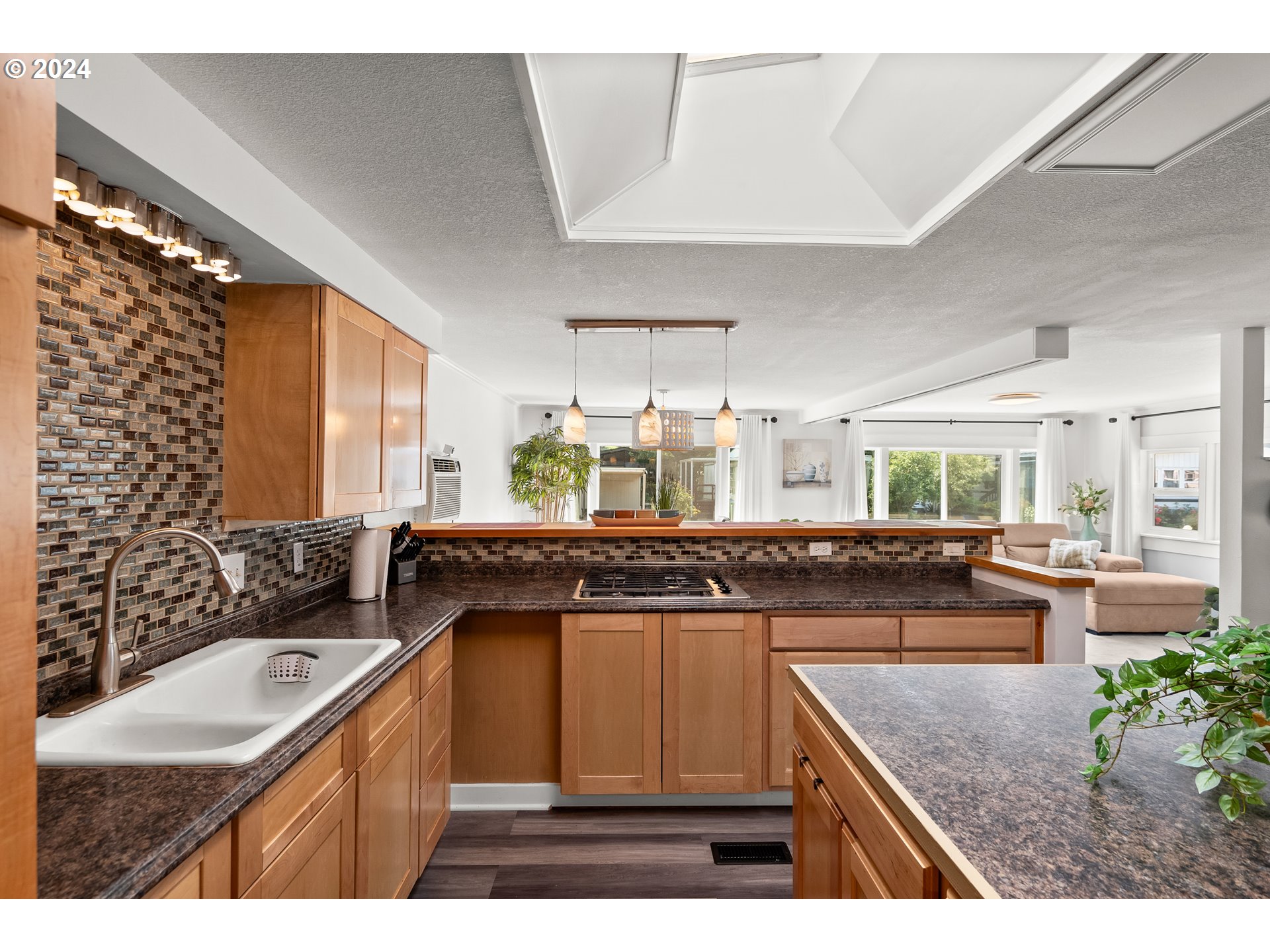 1503 N HAYDEN ISLAND DR 35